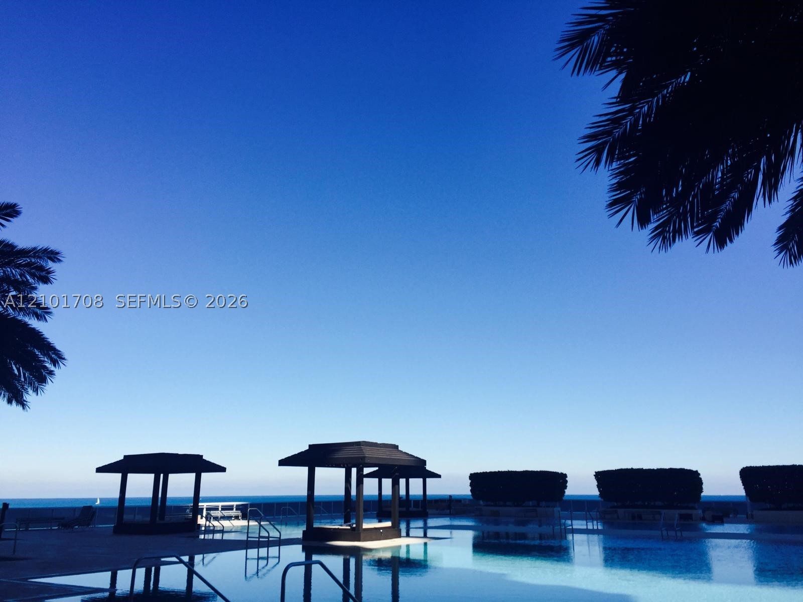 image Beach Club 19