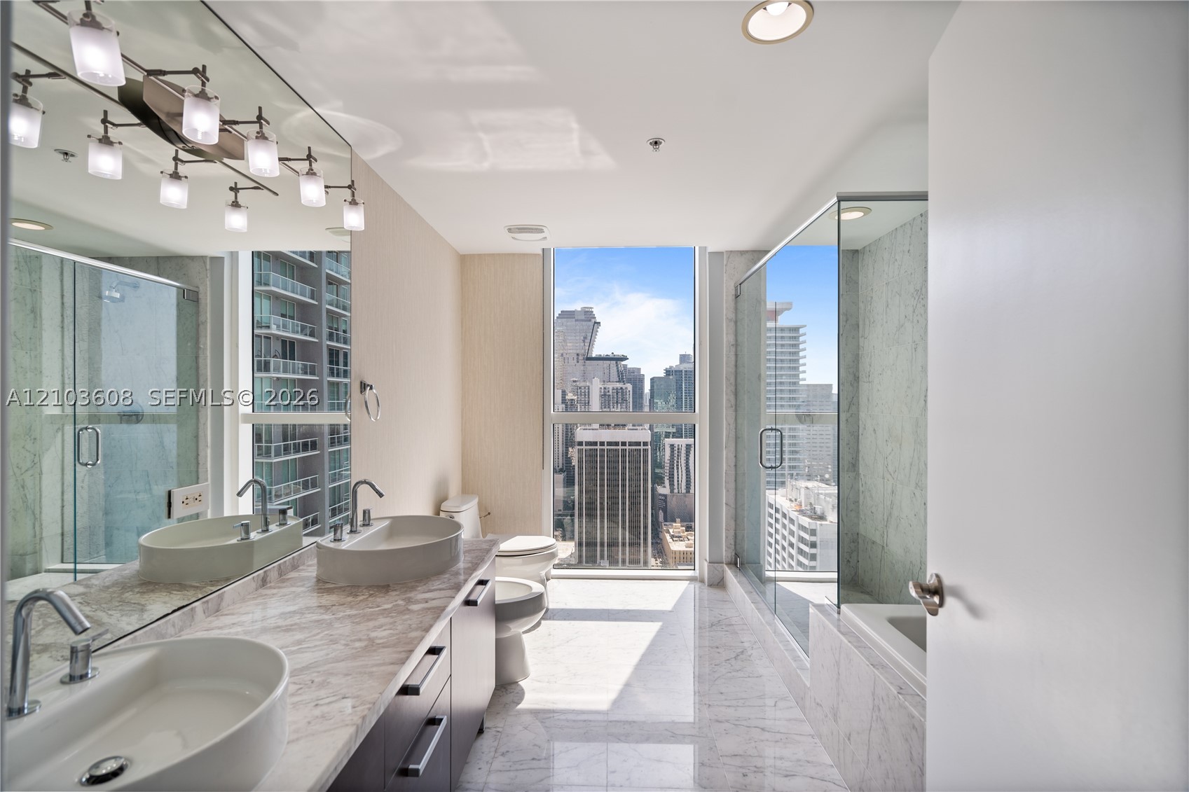 244 Biscayne Blvd #4308 Miami, FL 33132