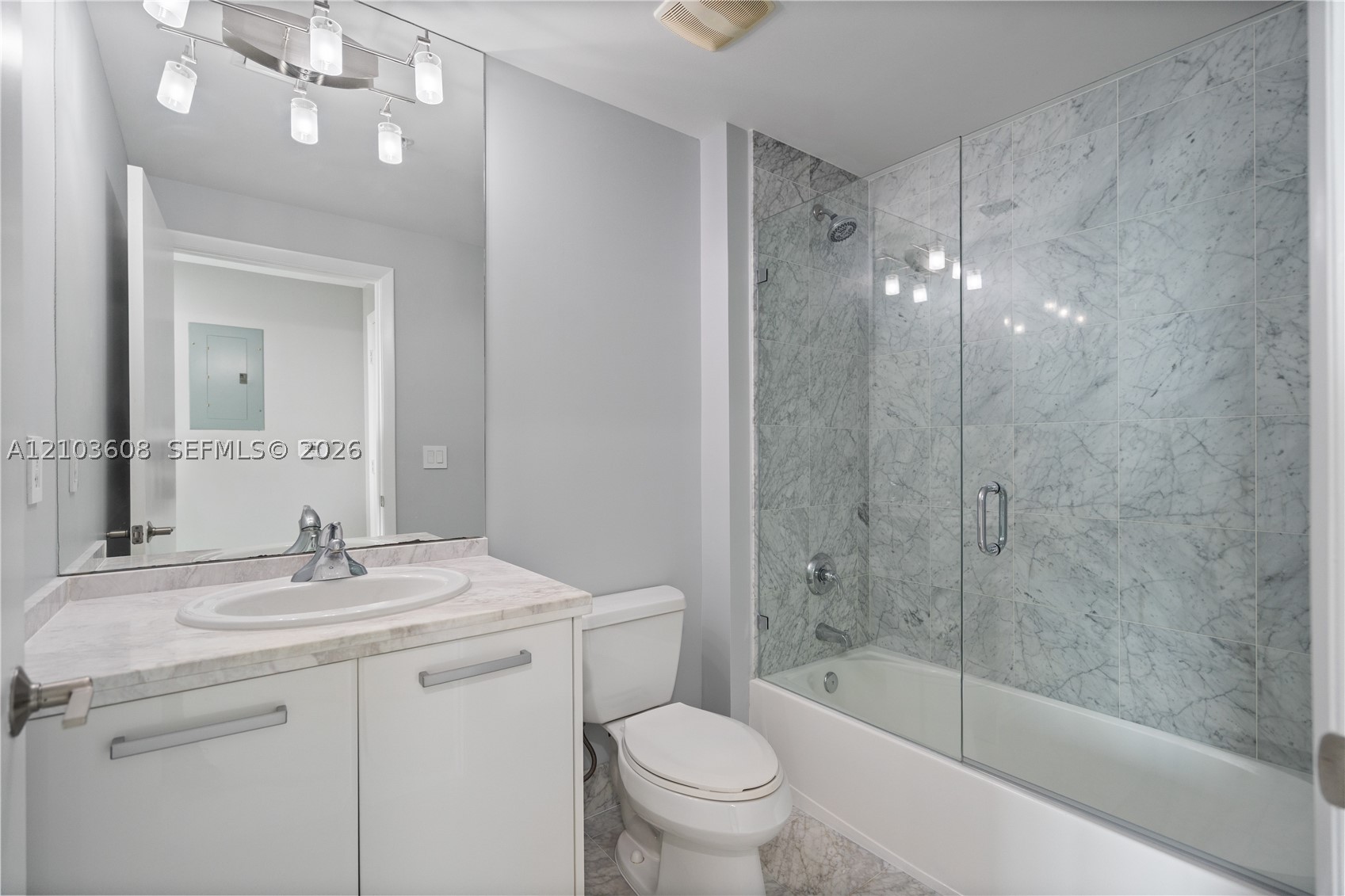 244 Biscayne Blvd #4308 Miami, FL 33132