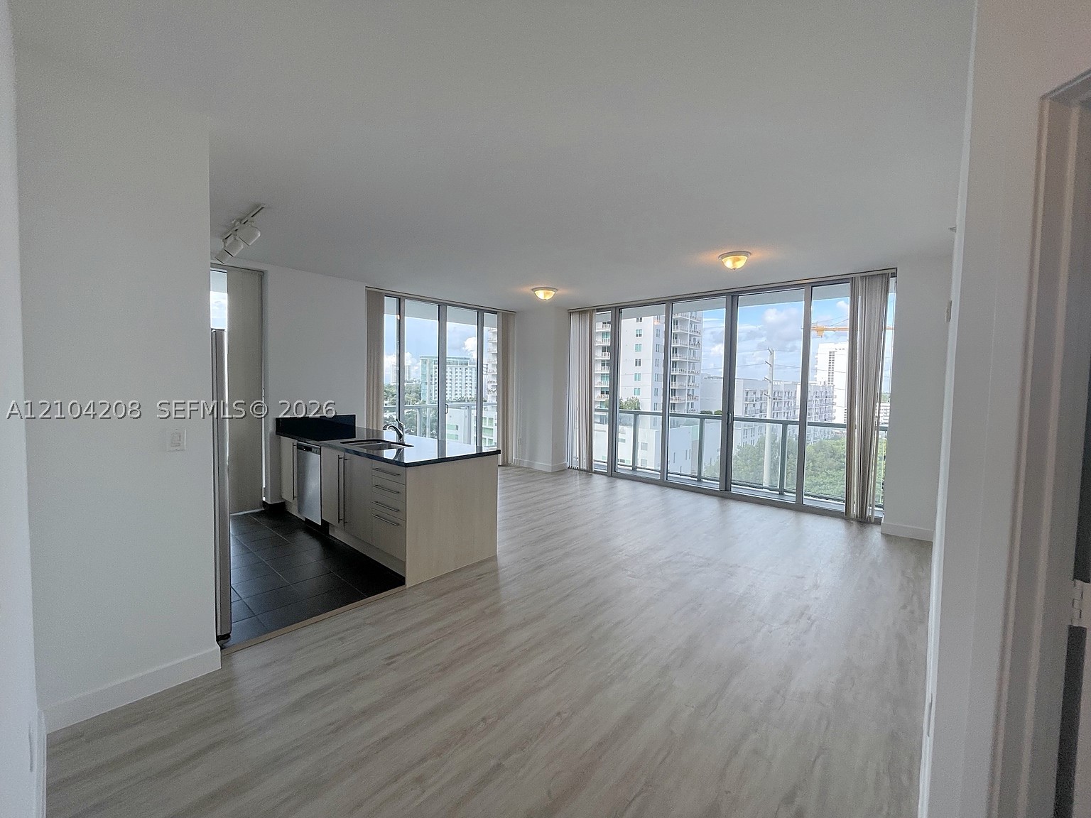 image Axis on Brickell South0