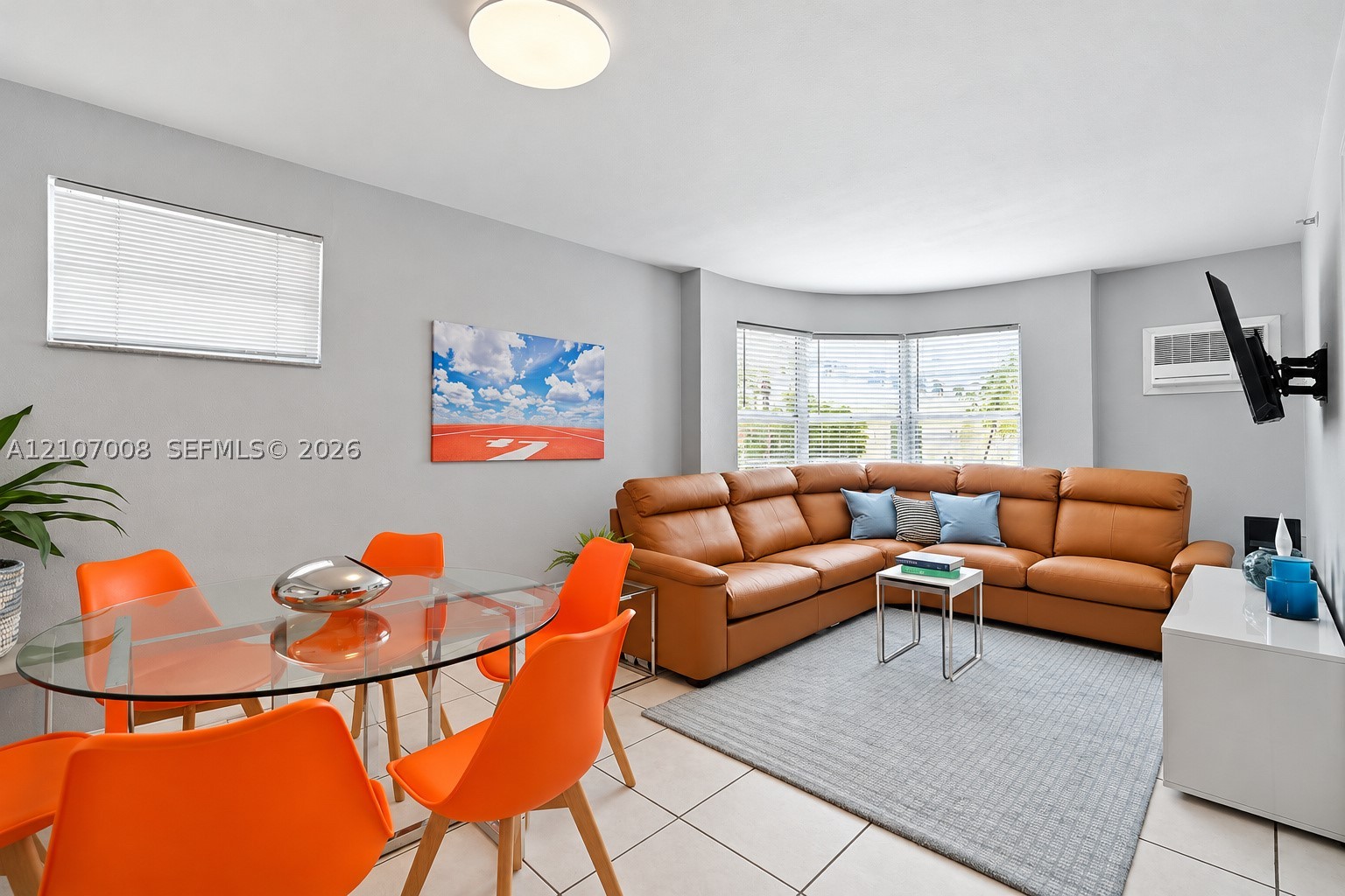 3030 Collins Ave #2H