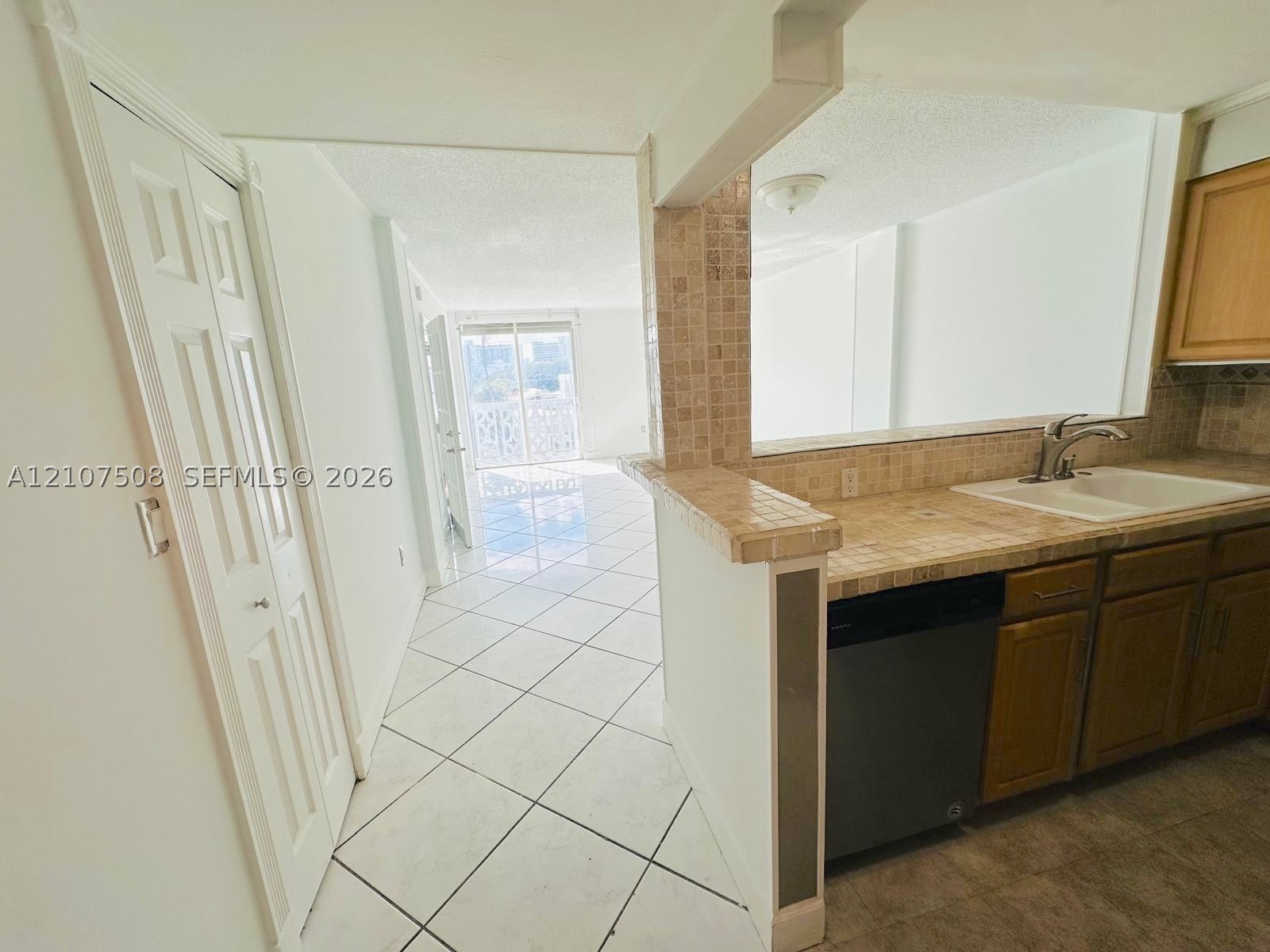 1020 Meridian Ave #415