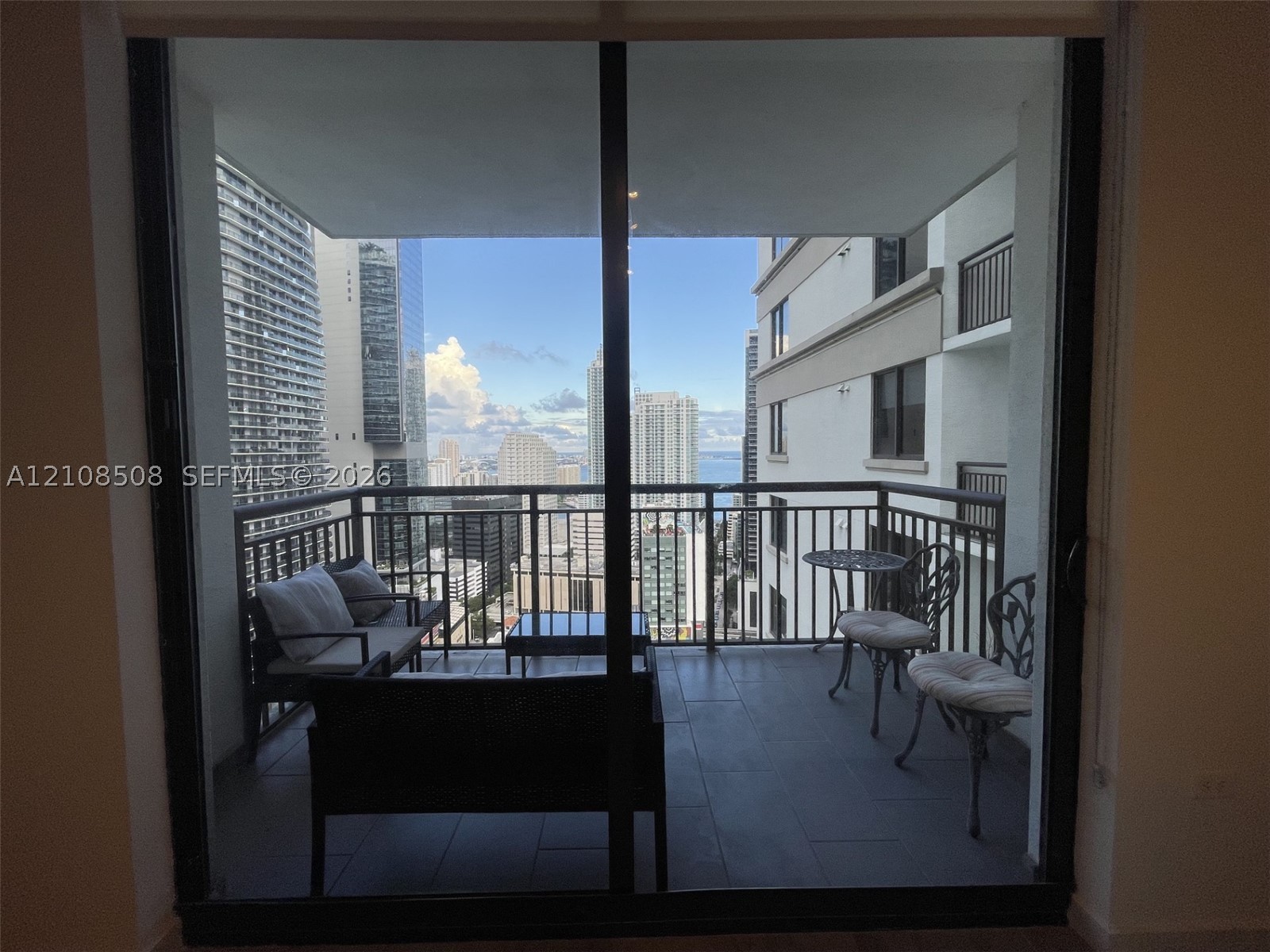 999 SW 1st Ave #3207 Miami, FL 33130