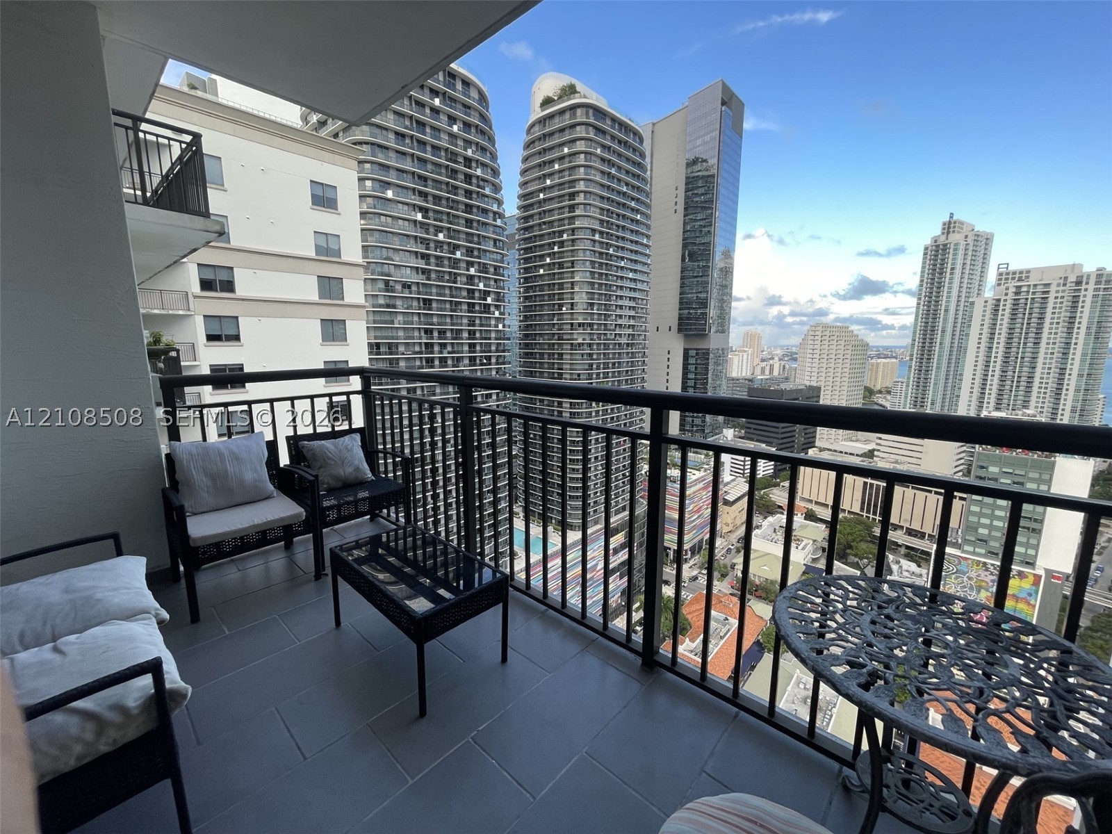 999 SW 1st Ave #3207 Miami, FL 33130