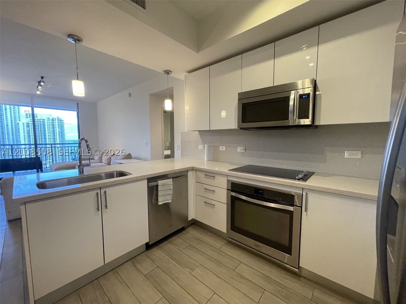 999 SW 1st Ave #3207 Miami, FL 33130