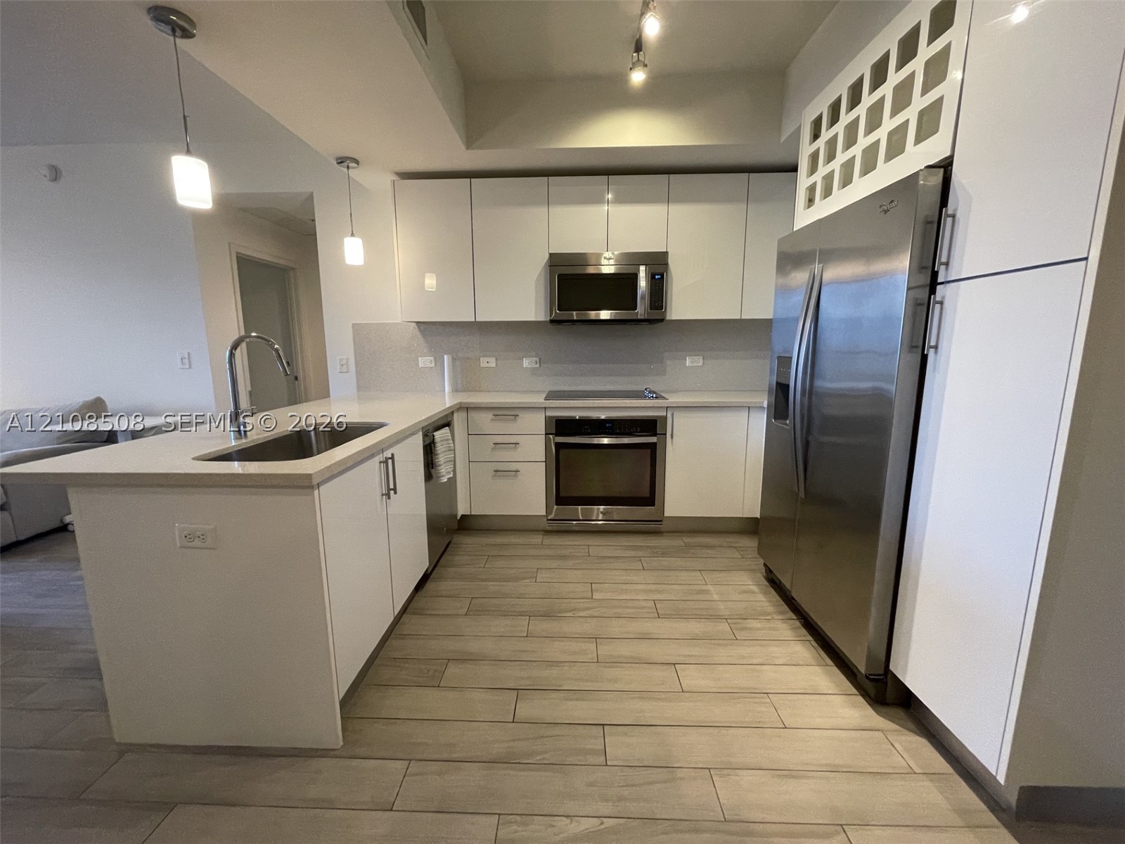 999 SW 1st Ave #3207 Miami, FL 33130