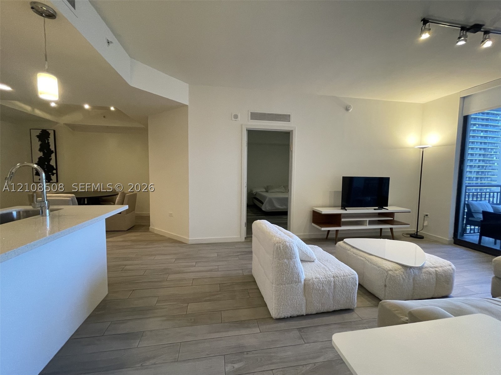 999 SW 1st Ave #3207 Miami, FL 33130