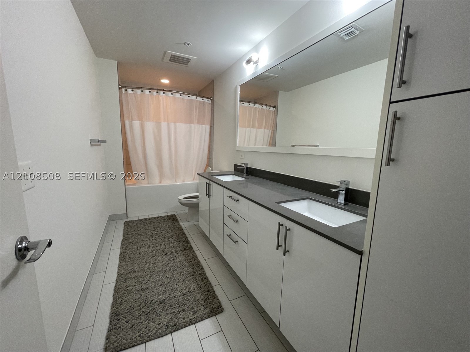 999 SW 1st Ave #3207 Miami, FL 33130