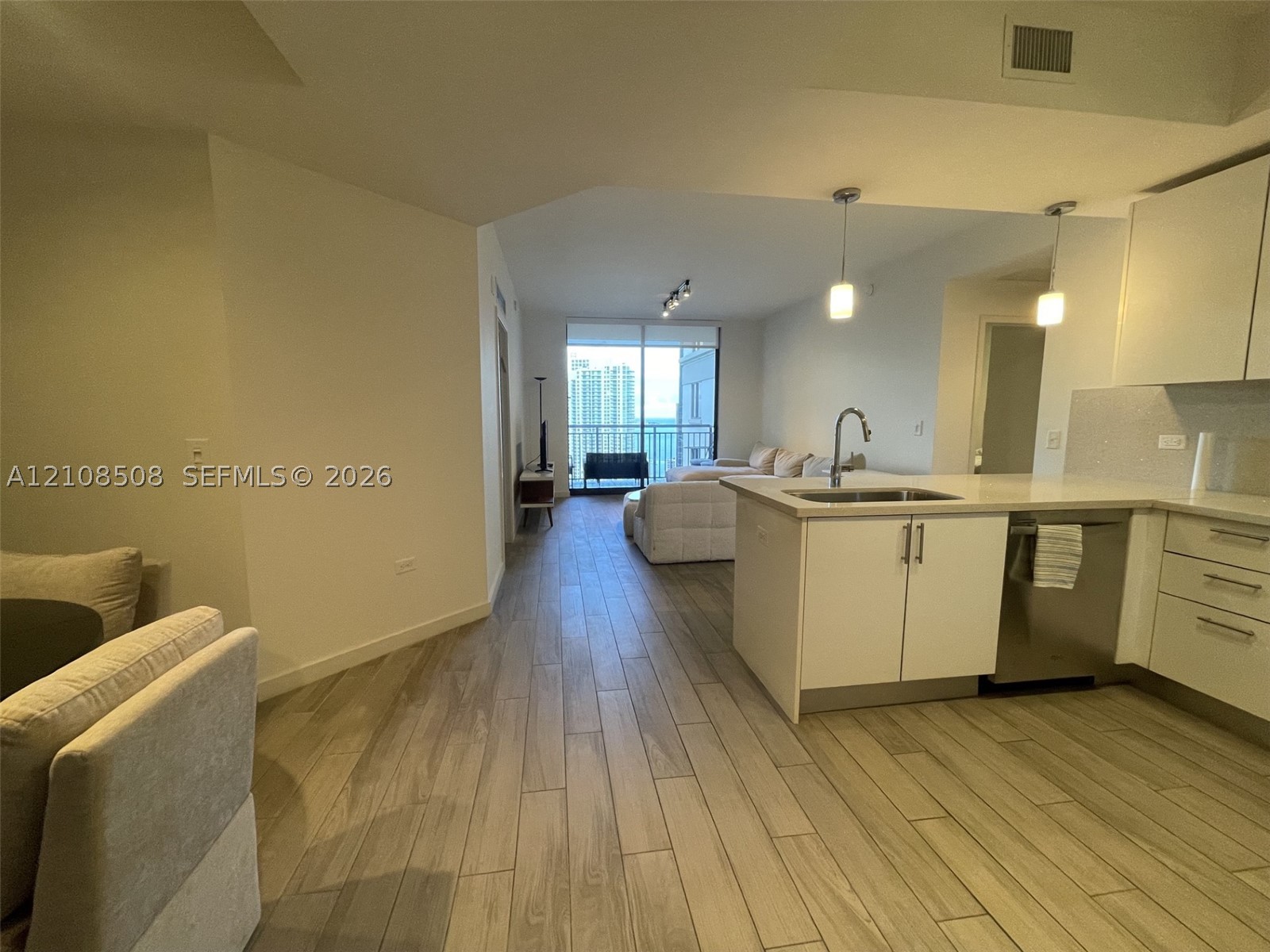 999 SW 1st Ave #3207 Miami, FL 33130