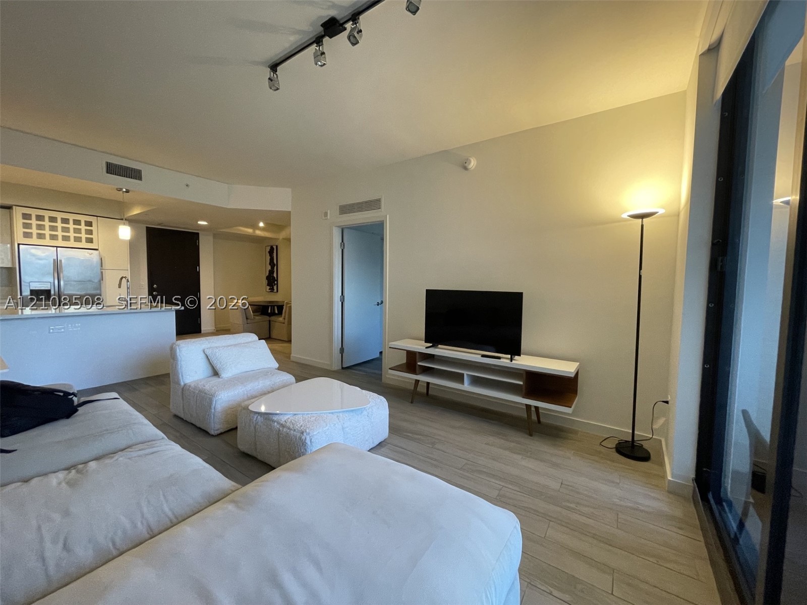 999 SW 1st Ave #3207 Miami, FL 33130