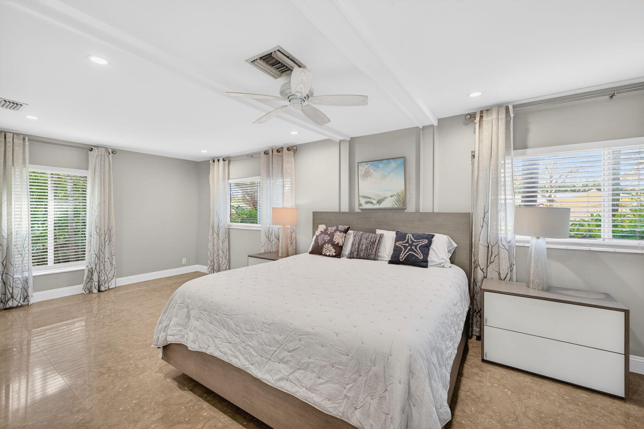 2091 NE 54th Fort Lauderdale, FL 33308