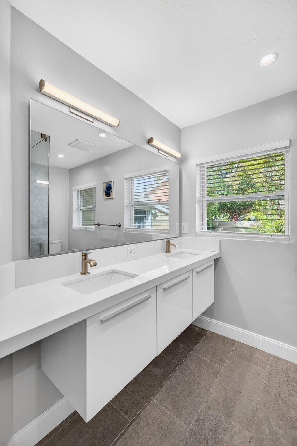 2091 NE 54th Fort Lauderdale, FL 33308