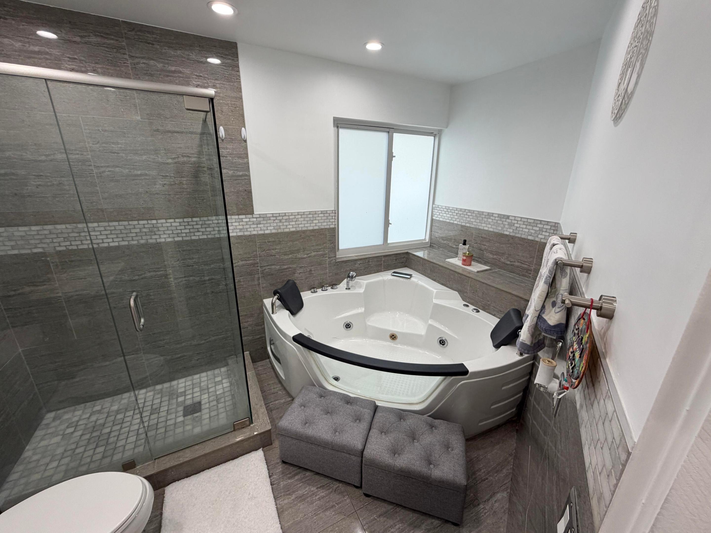 8097 Cedar Holw Boca Raton, FL 33433