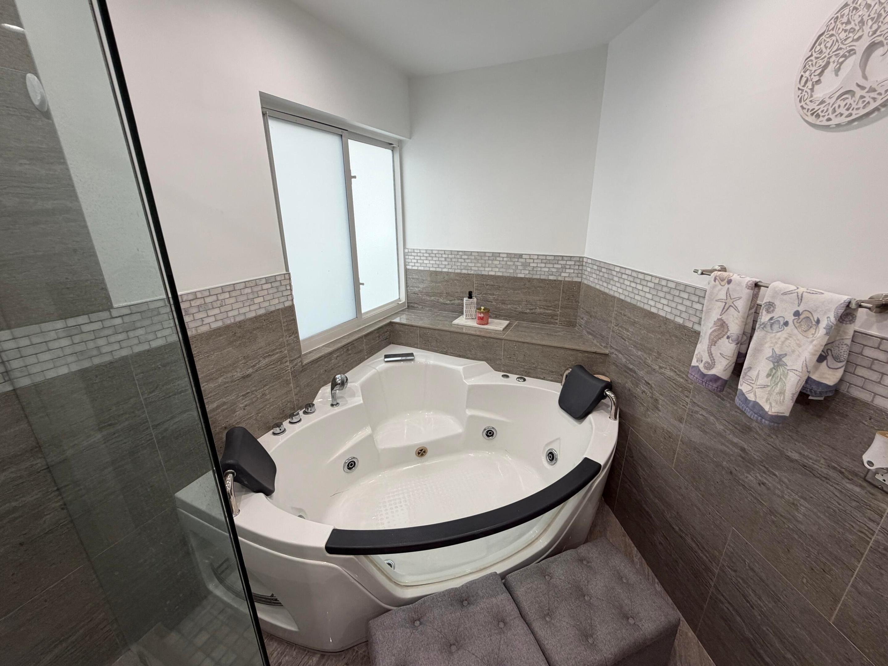 8097 Cedar Holw Boca Raton, FL 33433