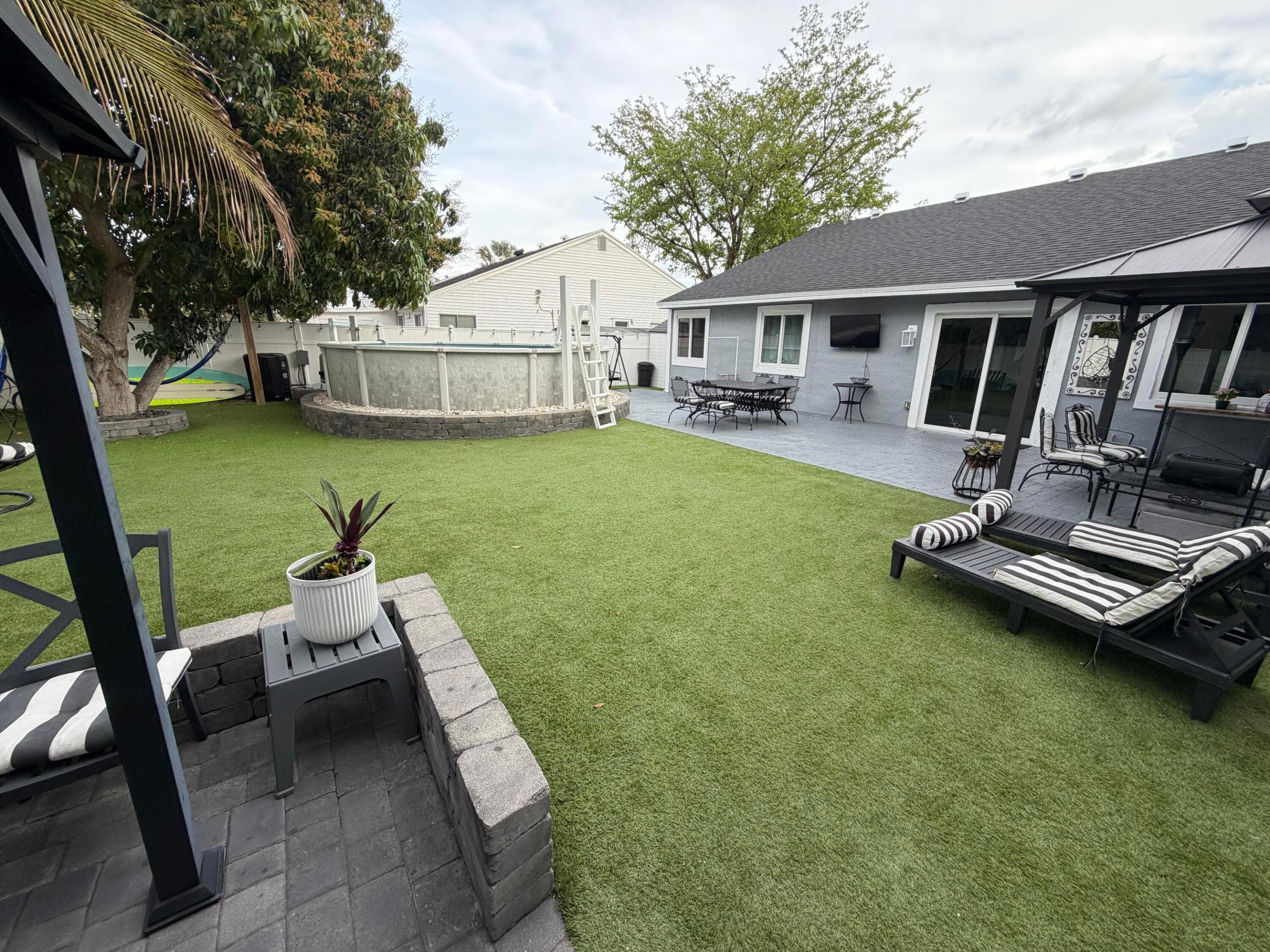 8097 Cedar Holw Boca Raton, FL 33433