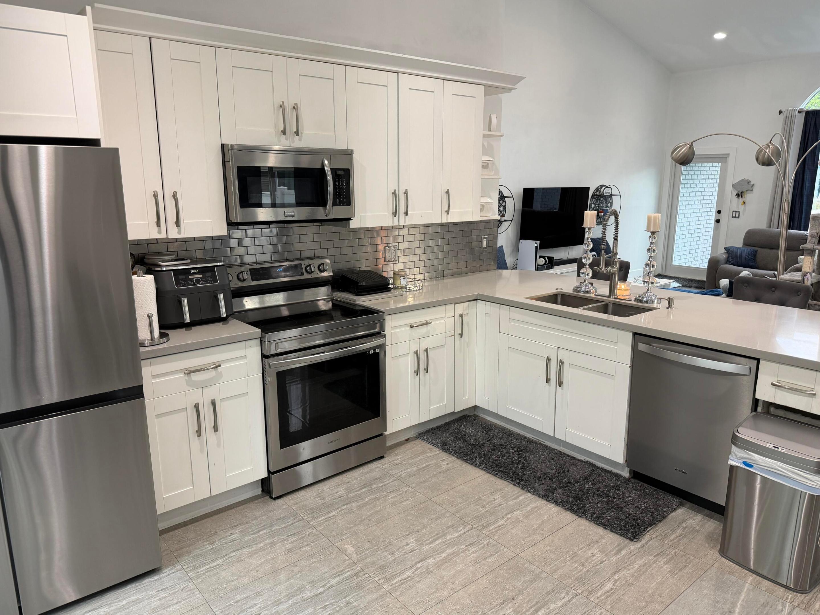 8097 Cedar Holw Boca Raton, FL 33433