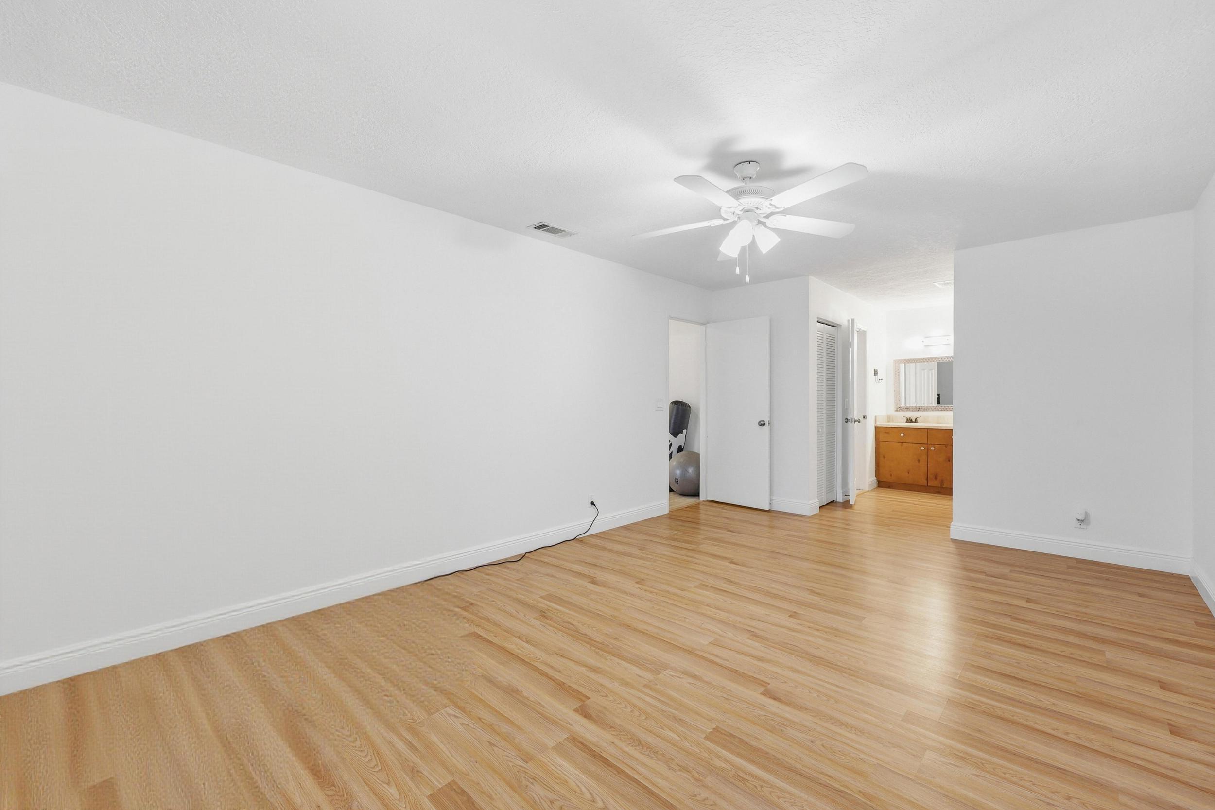 301 Lakewood #8a Jupiter, FL 33458