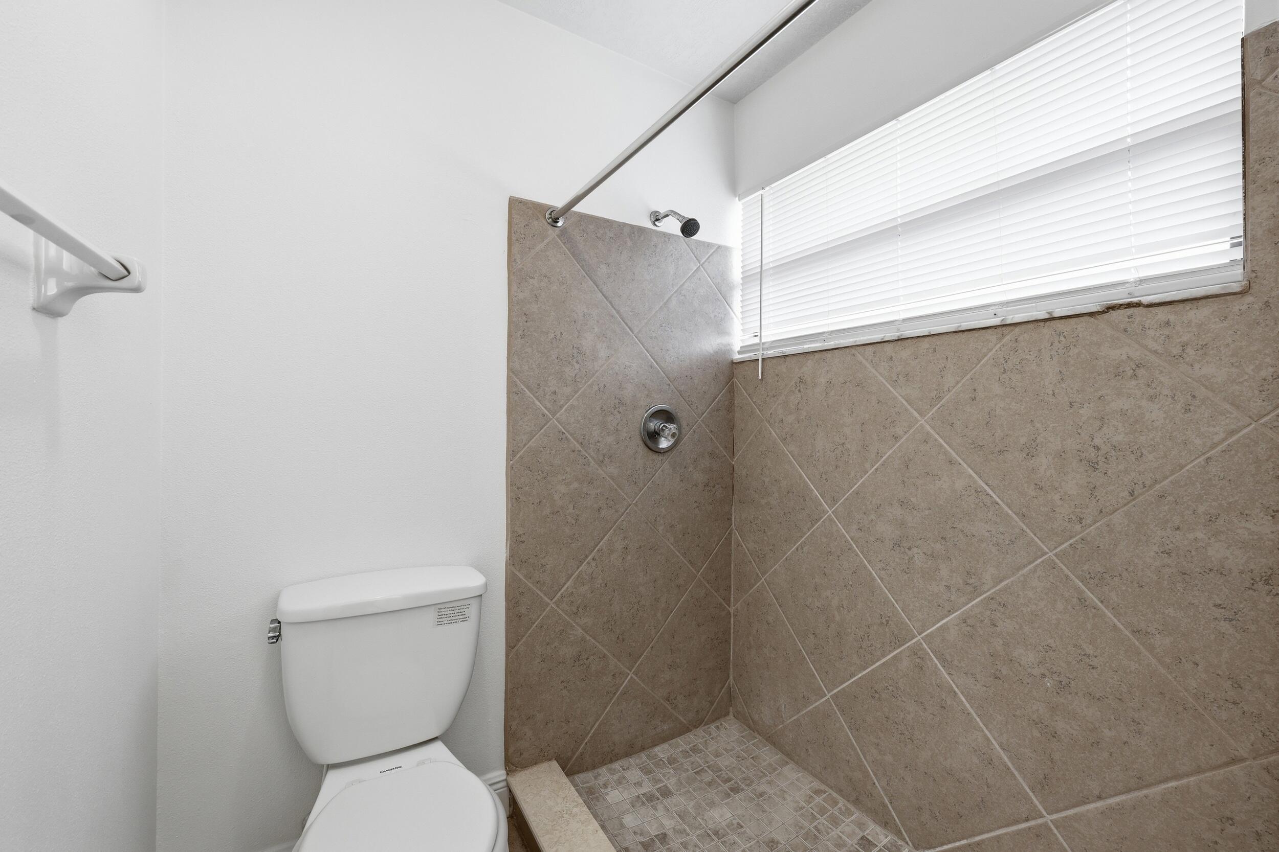 301 Lakewood #8a Jupiter, FL 33458