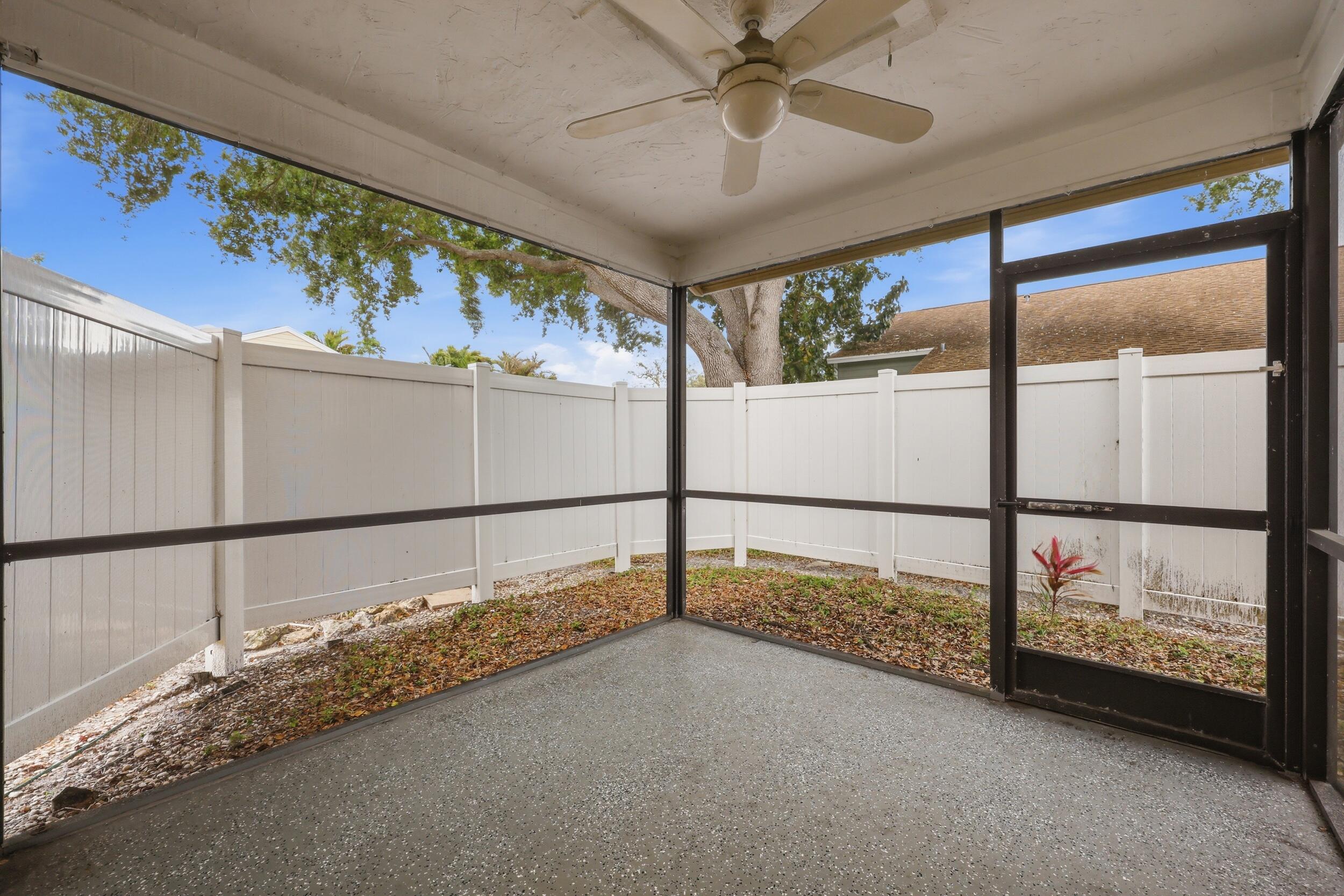 301 Lakewood #8a Jupiter, FL 33458