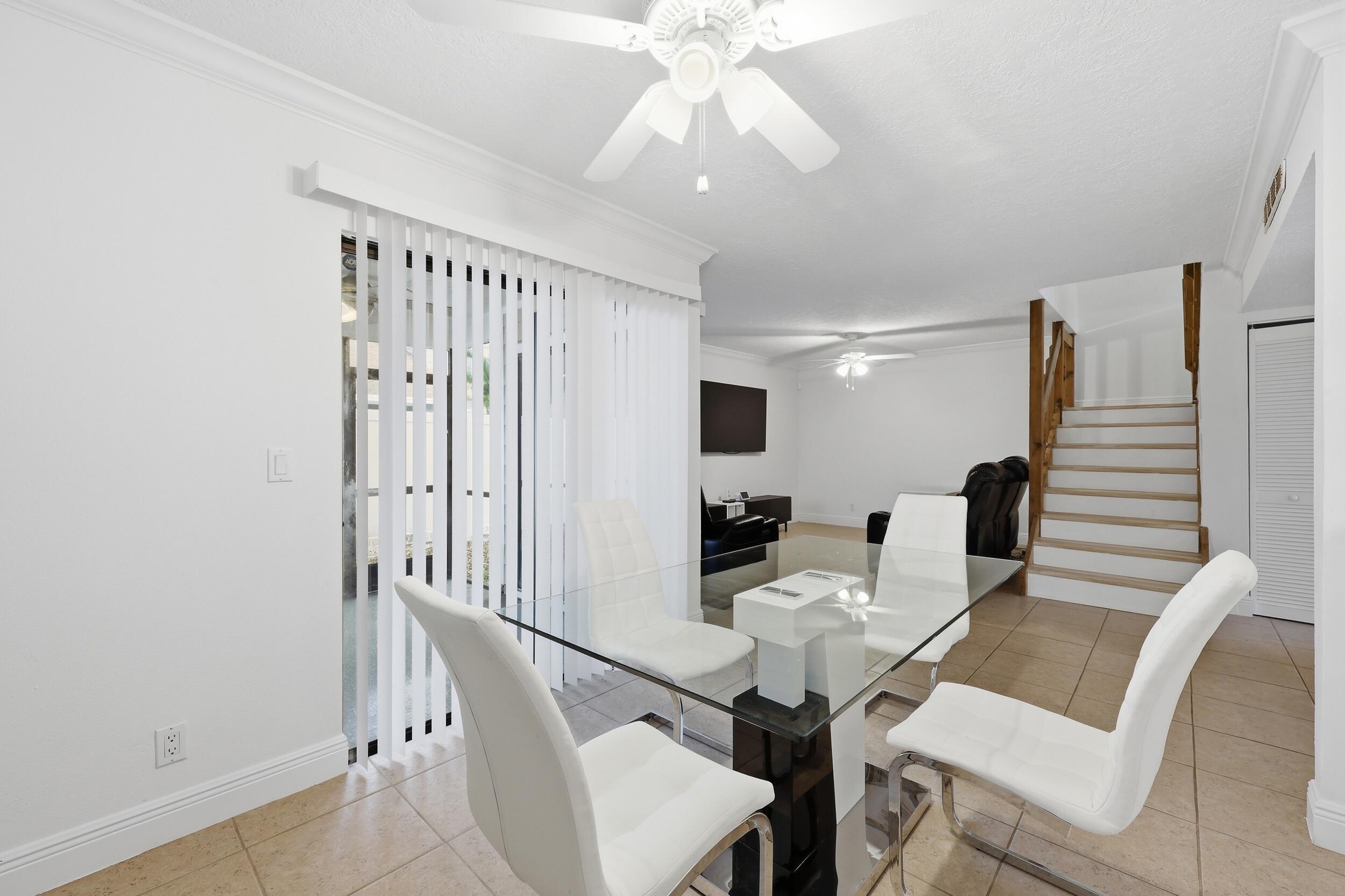 301 Lakewood #8a Jupiter, FL 33458