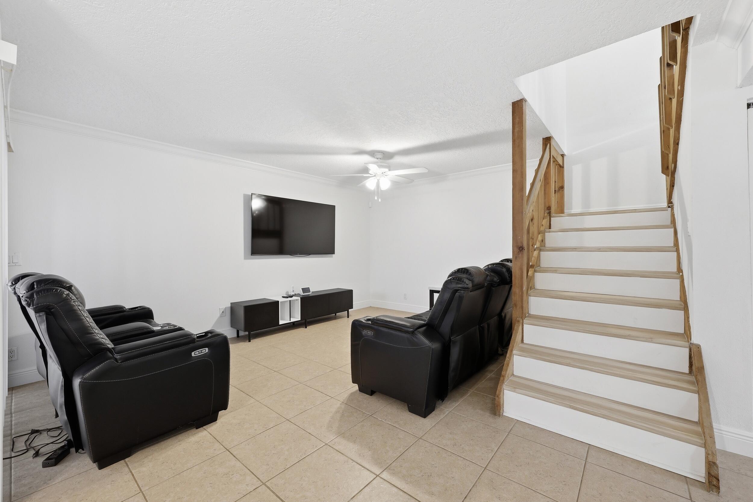 301 Lakewood #8a Jupiter, FL 33458