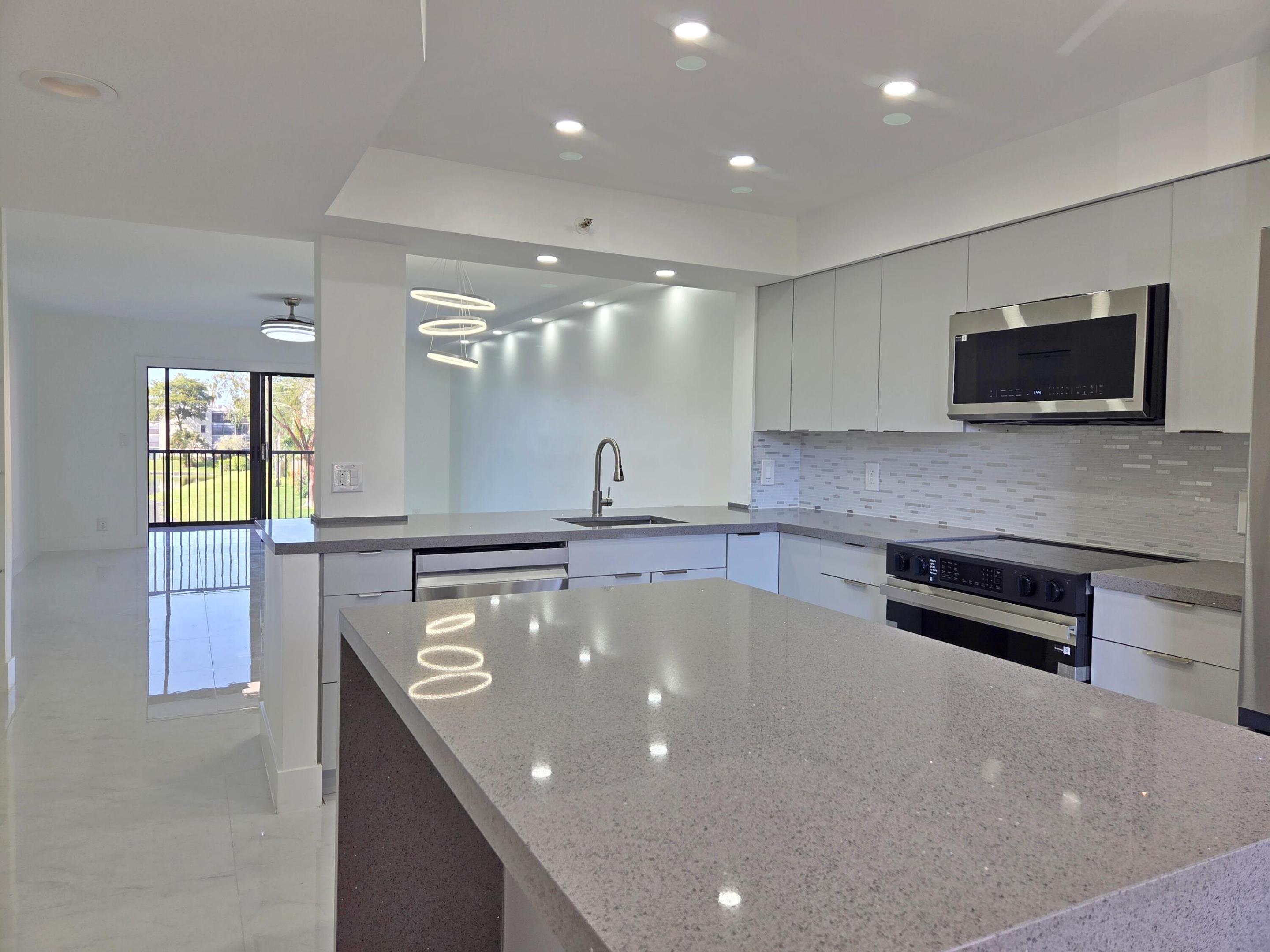 14460 Strathmore #307