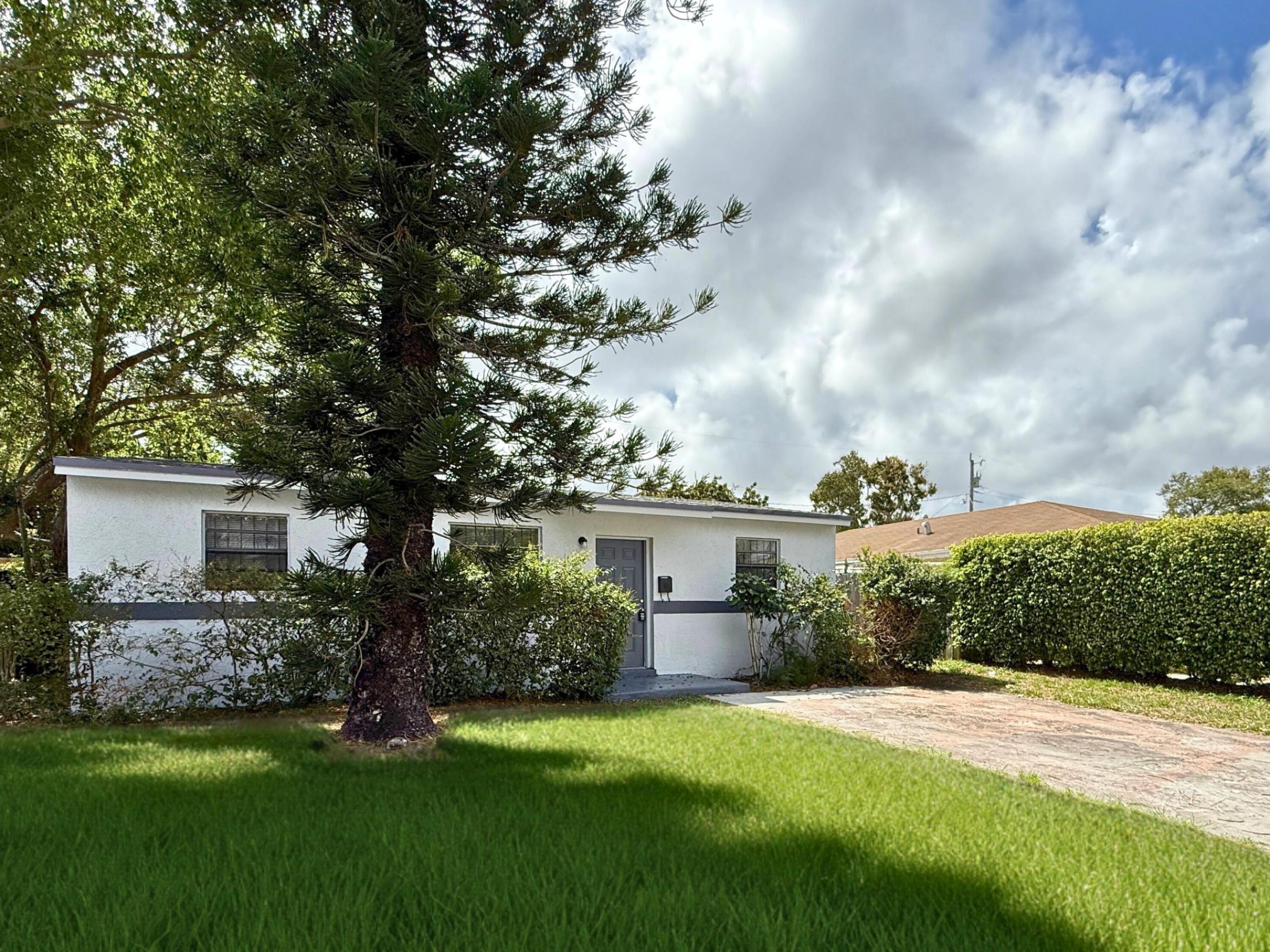 1490 NE 152nd North Miami Beach, FL 33162