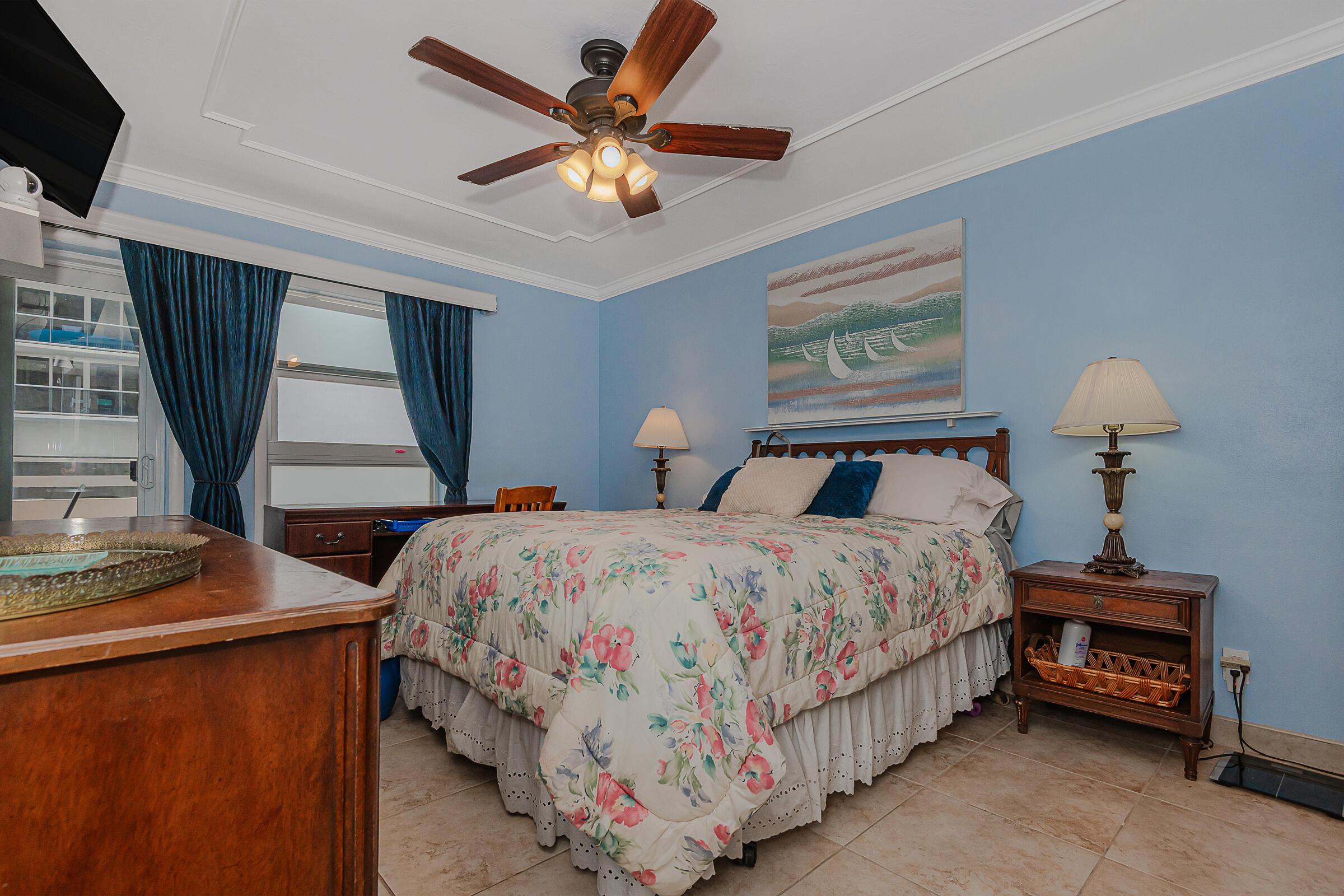 2076 S Ocean Hallandale Beach, FL 33009