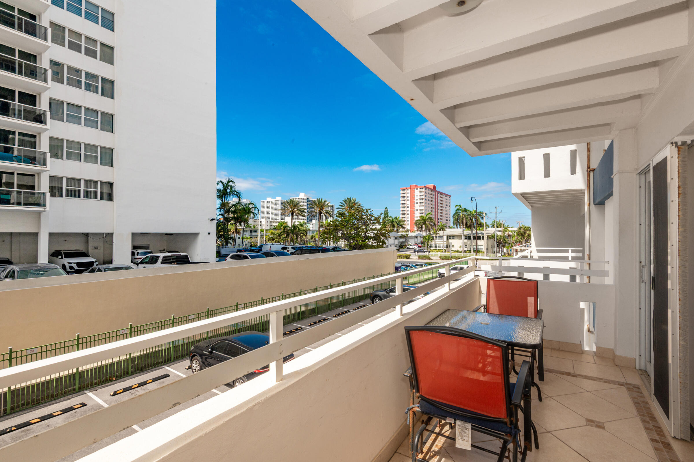 2076 S Ocean Hallandale Beach, FL 33009