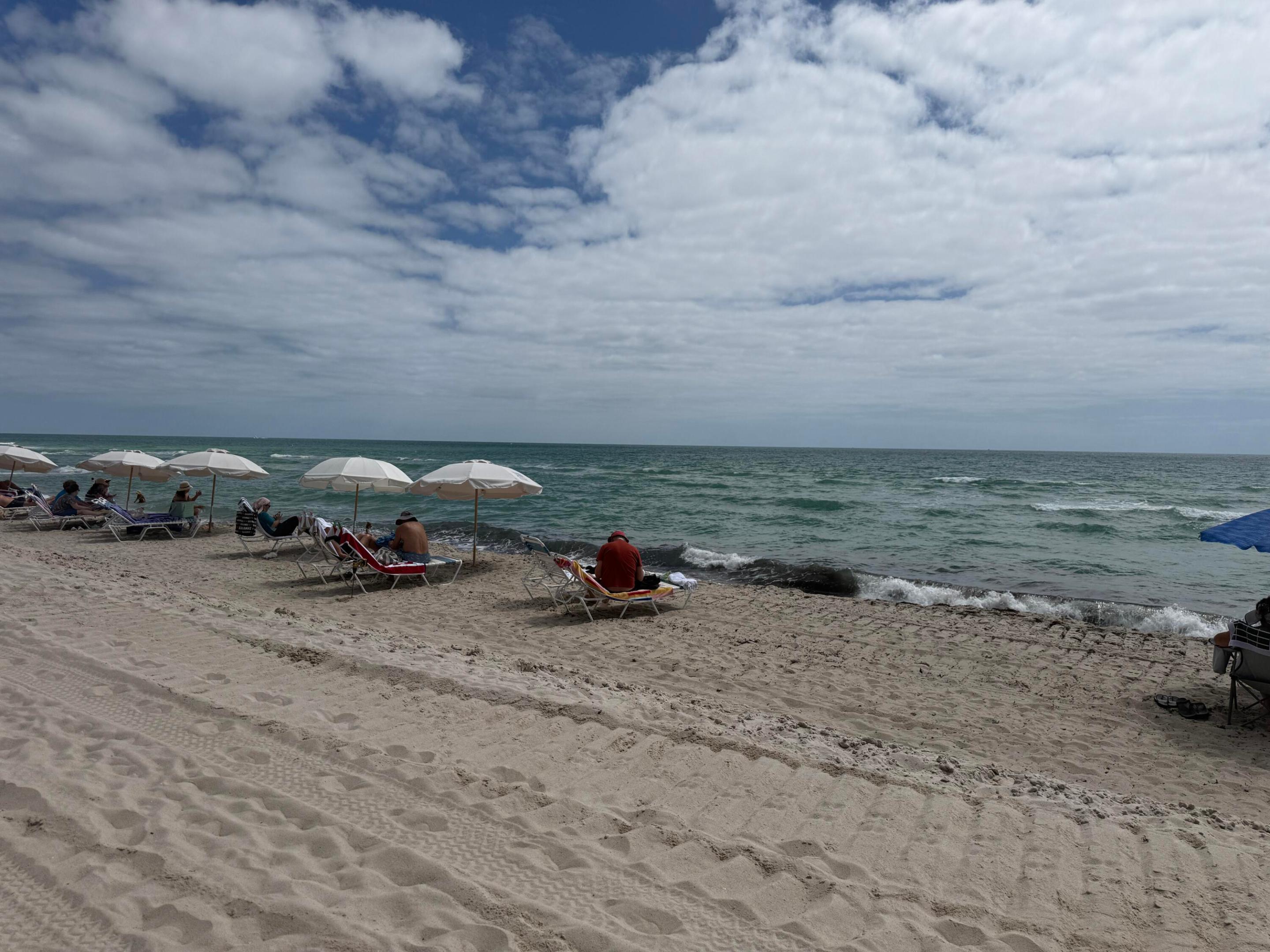 2076 S Ocean Hallandale Beach, FL 33009