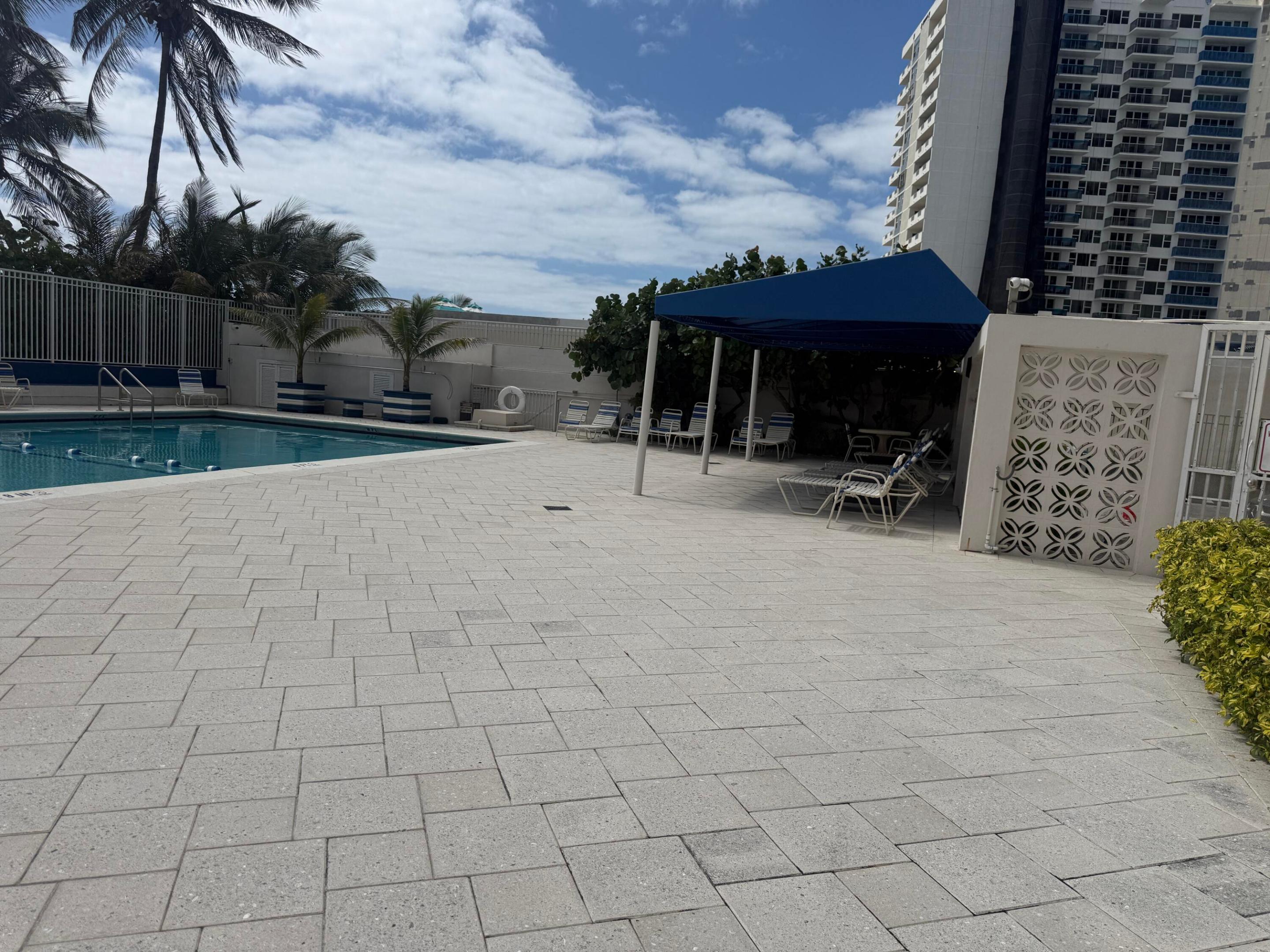 2076 S Ocean Hallandale Beach, FL 33009