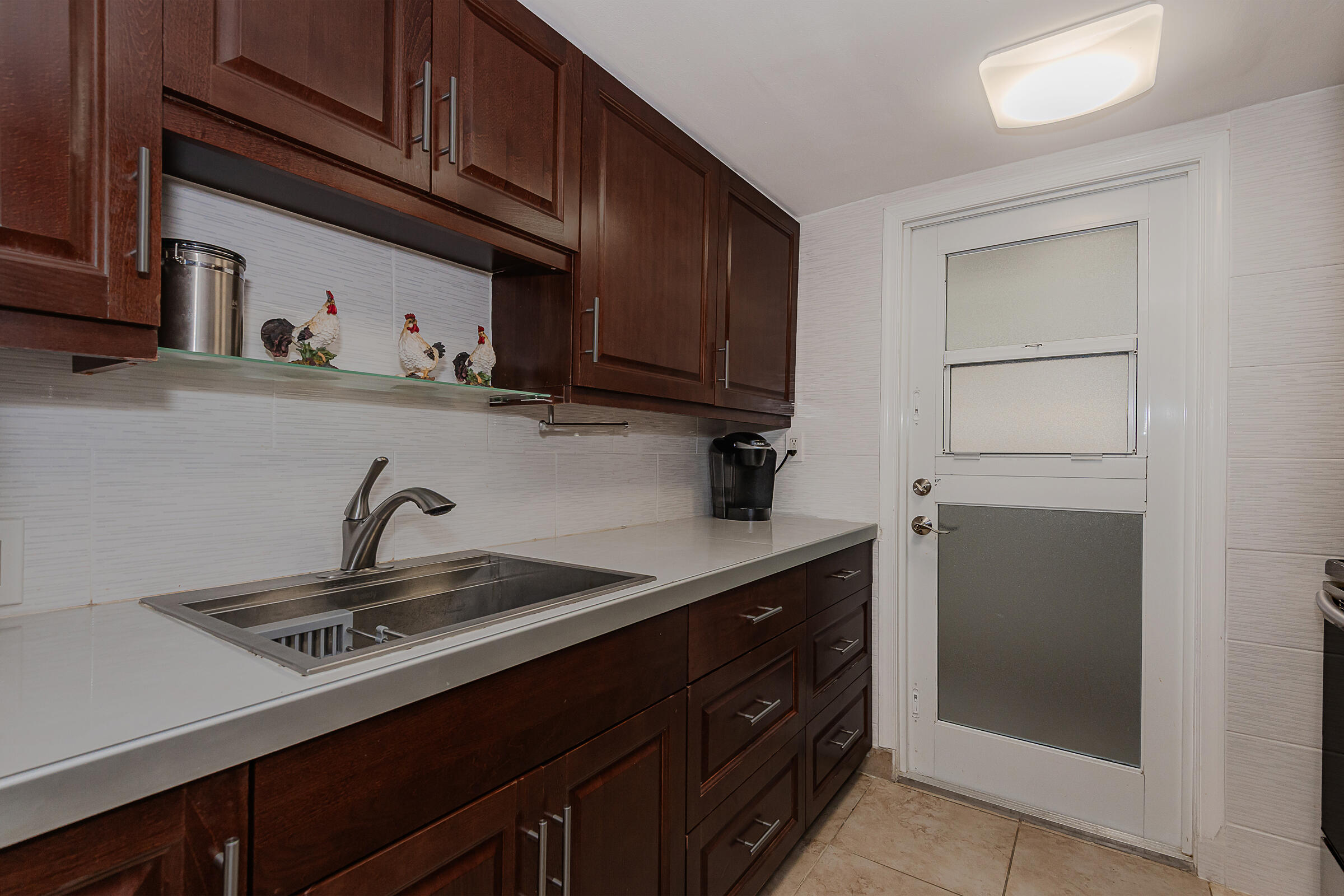 2076 S Ocean Hallandale Beach, FL 33009