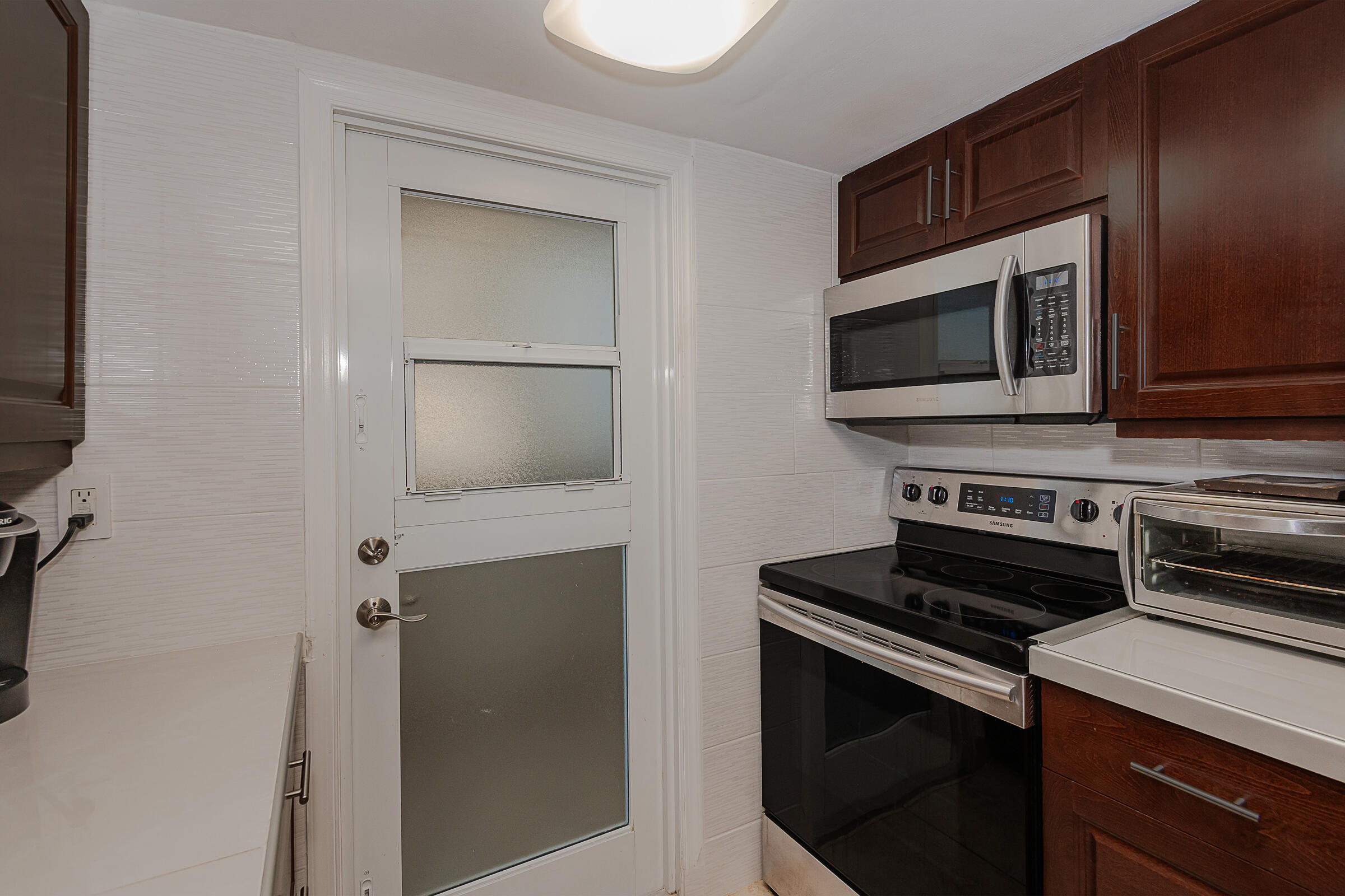 2076 S Ocean Hallandale Beach, FL 33009