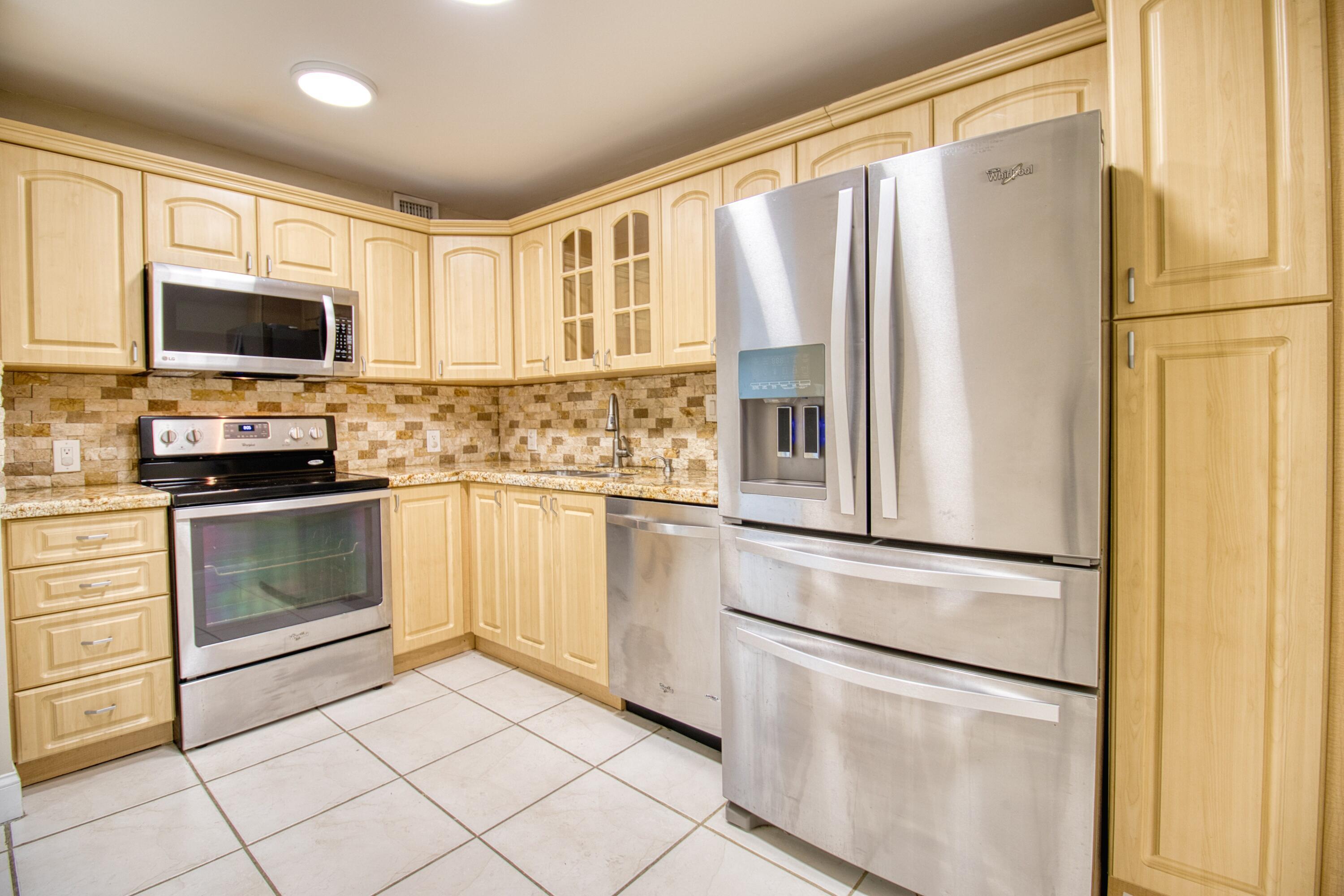 image Arlen House East10