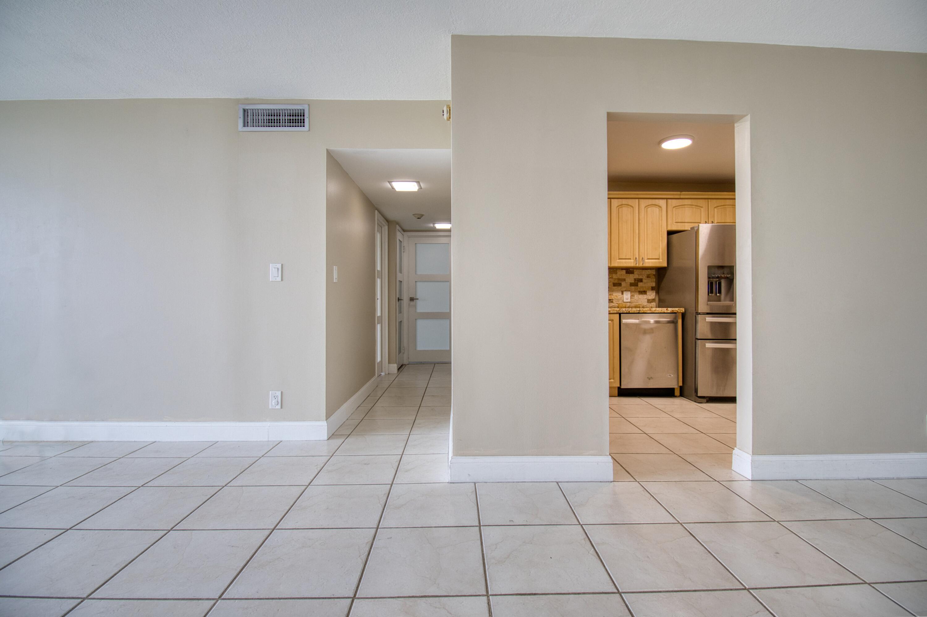 image Arlen House East12