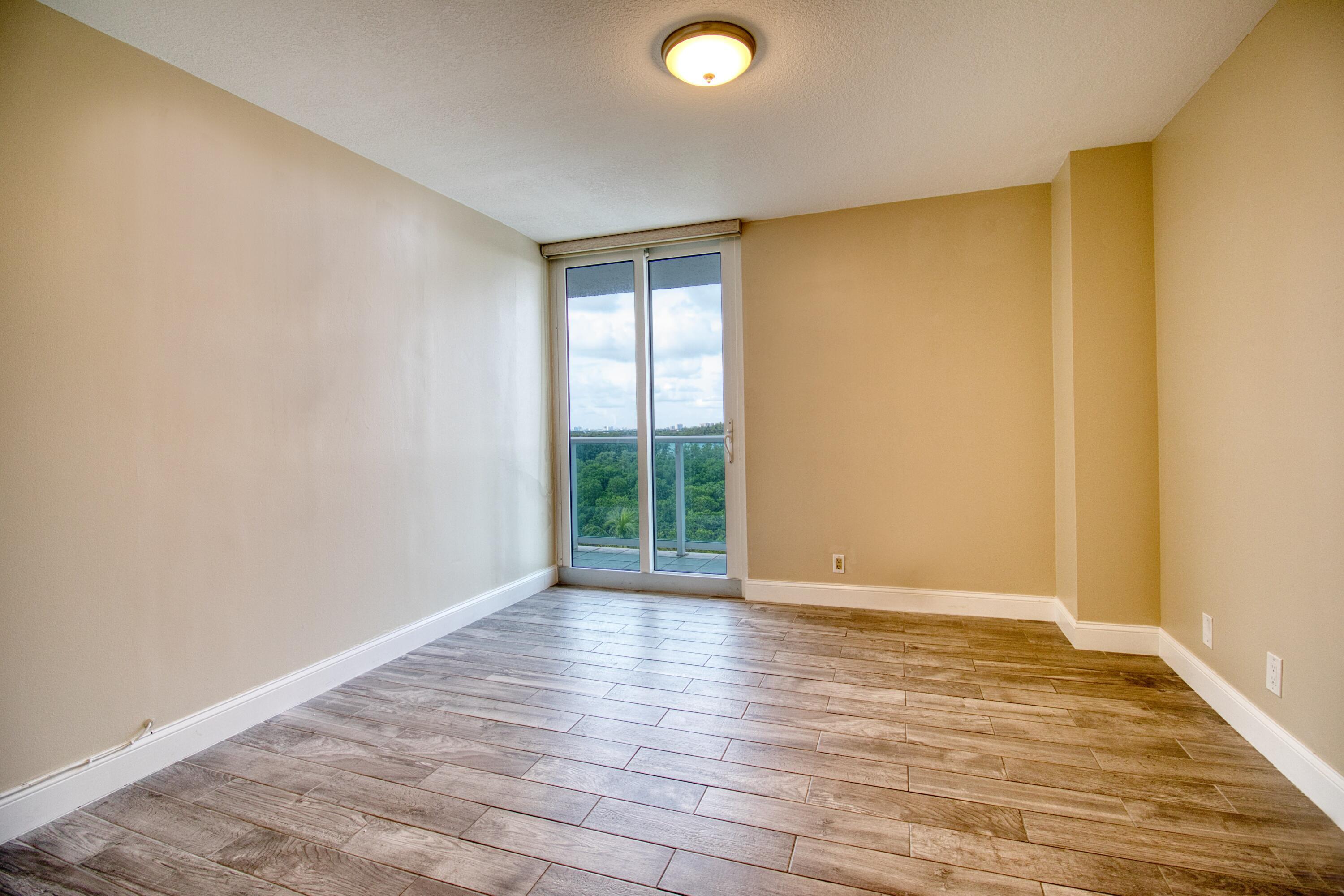 image Arlen House East14