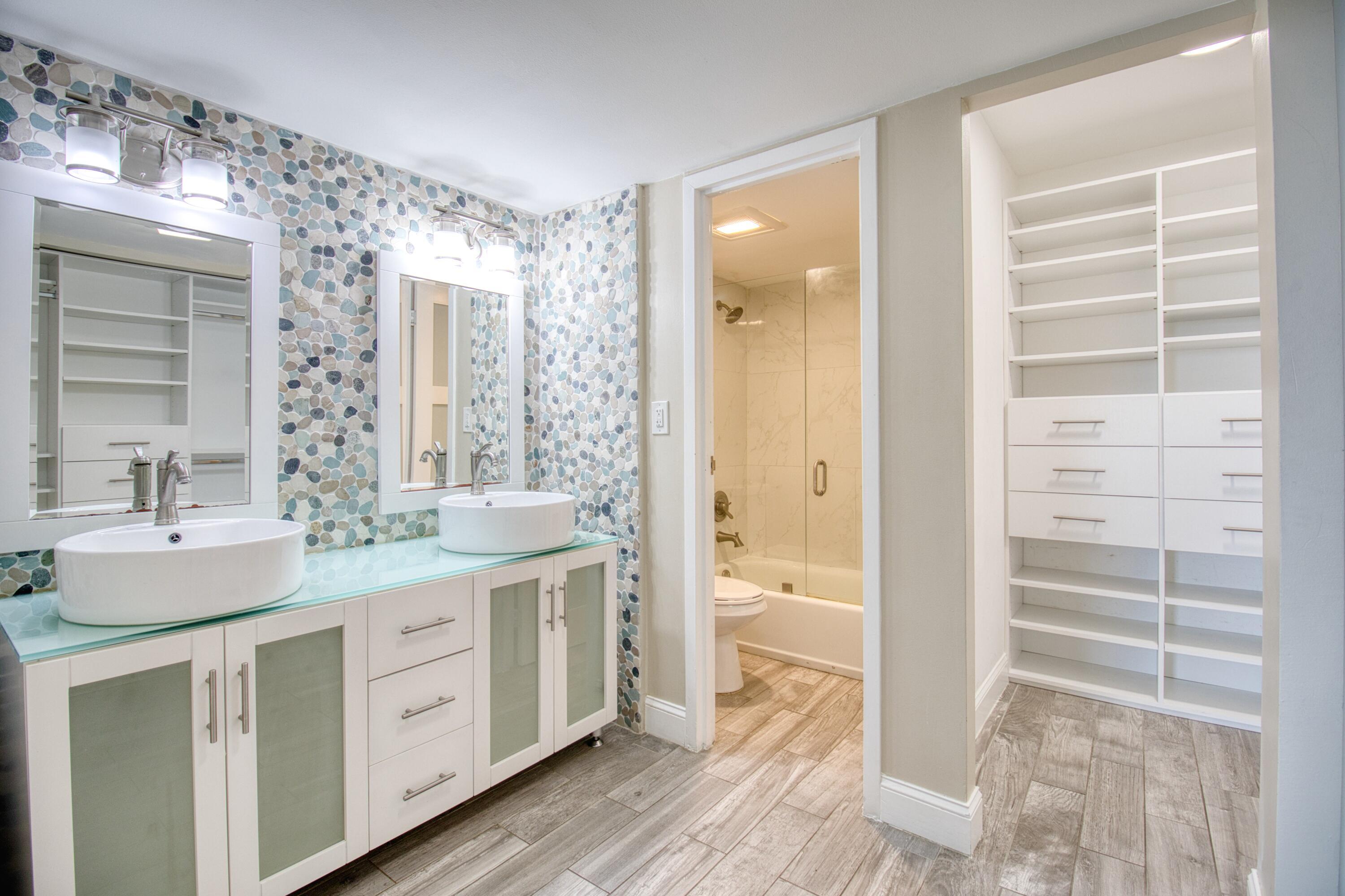 image Arlen House East18
