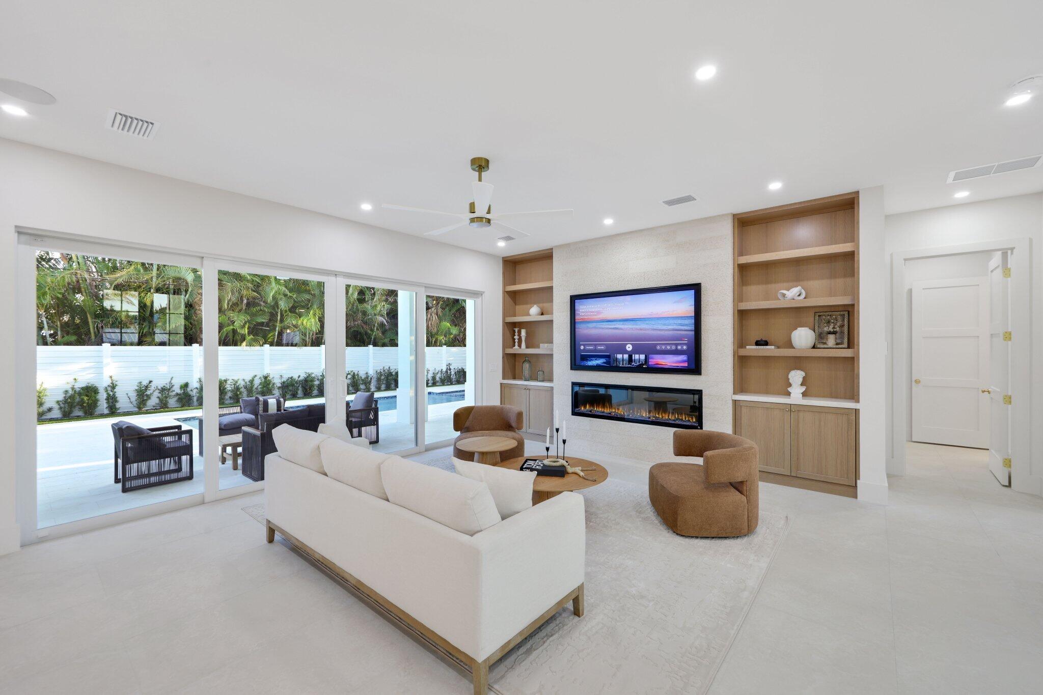 1041 Bimini West Palm Beach, FL 33404