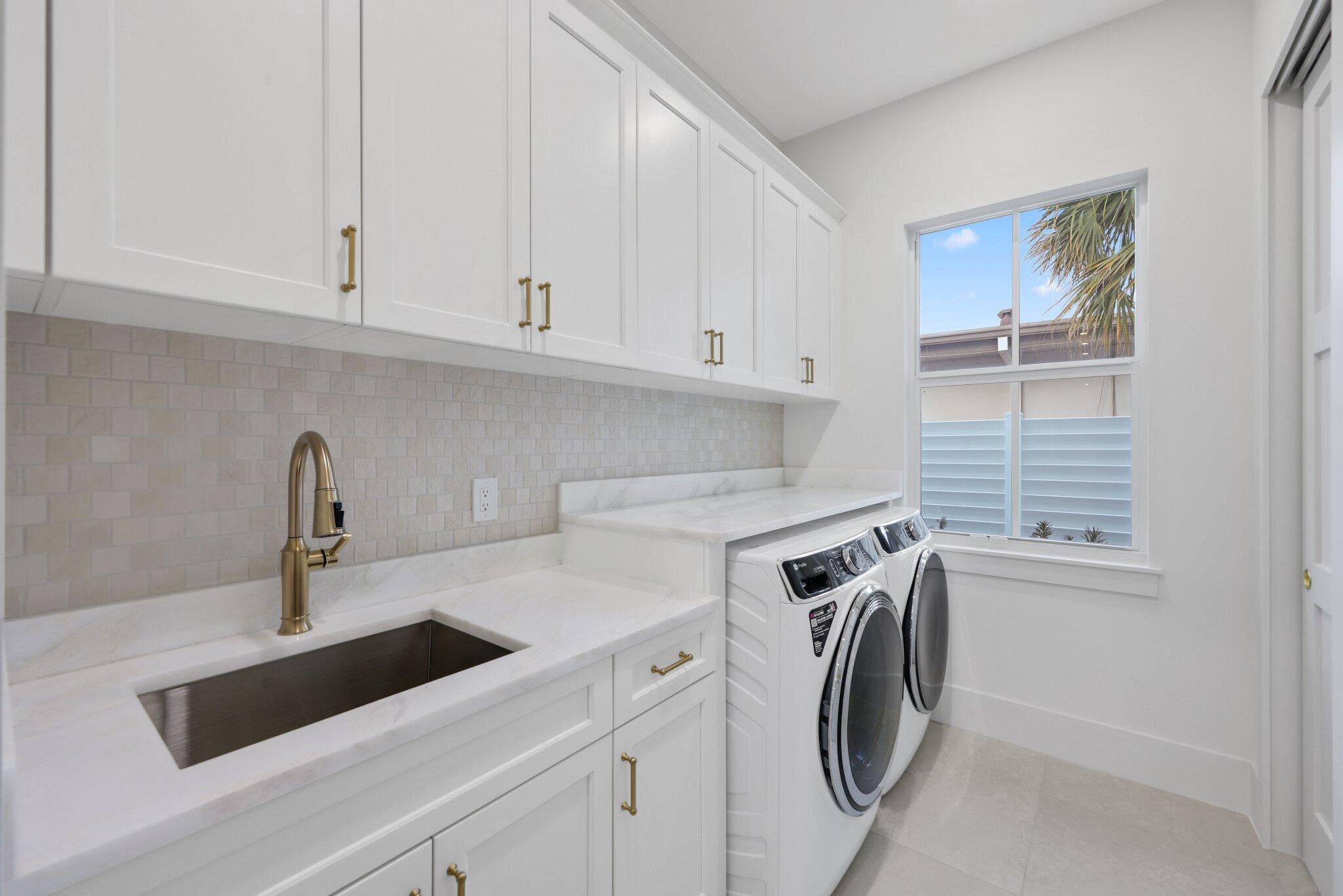 1041 Bimini West Palm Beach, FL 33404