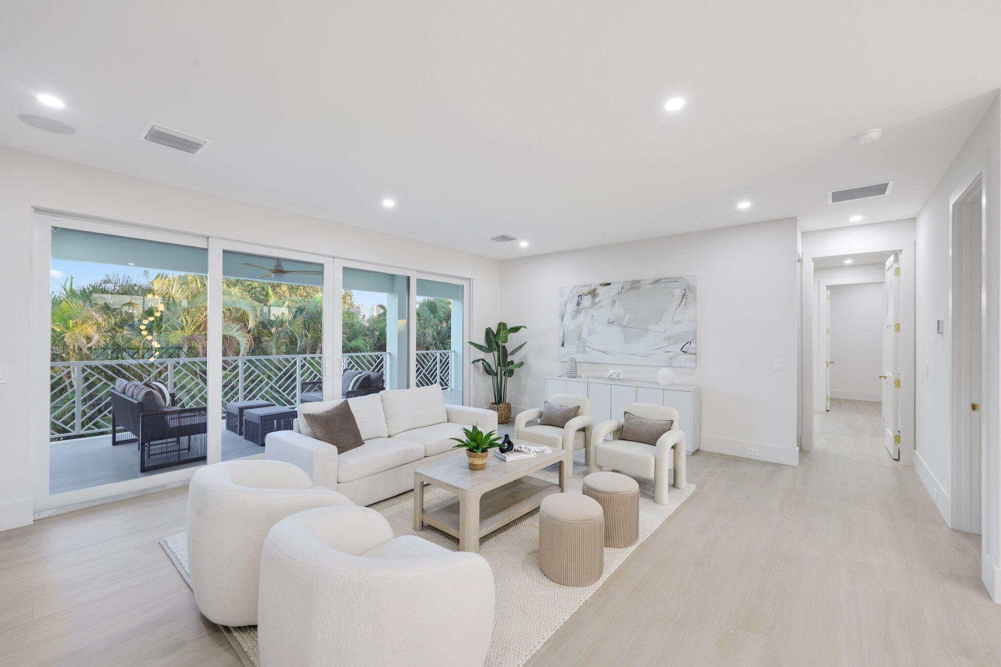 1041 Bimini West Palm Beach, FL 33404