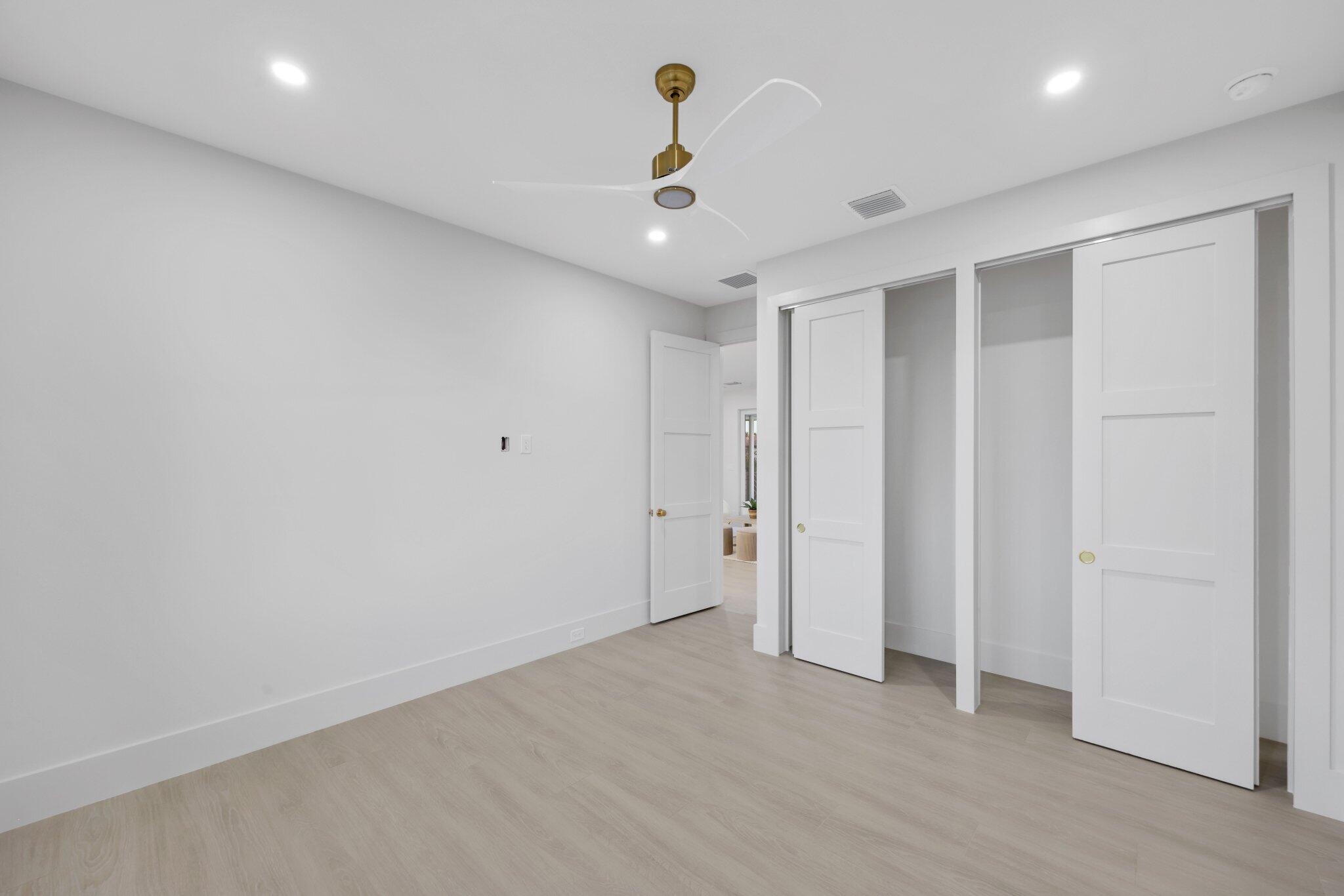 1041 Bimini West Palm Beach, FL 33404