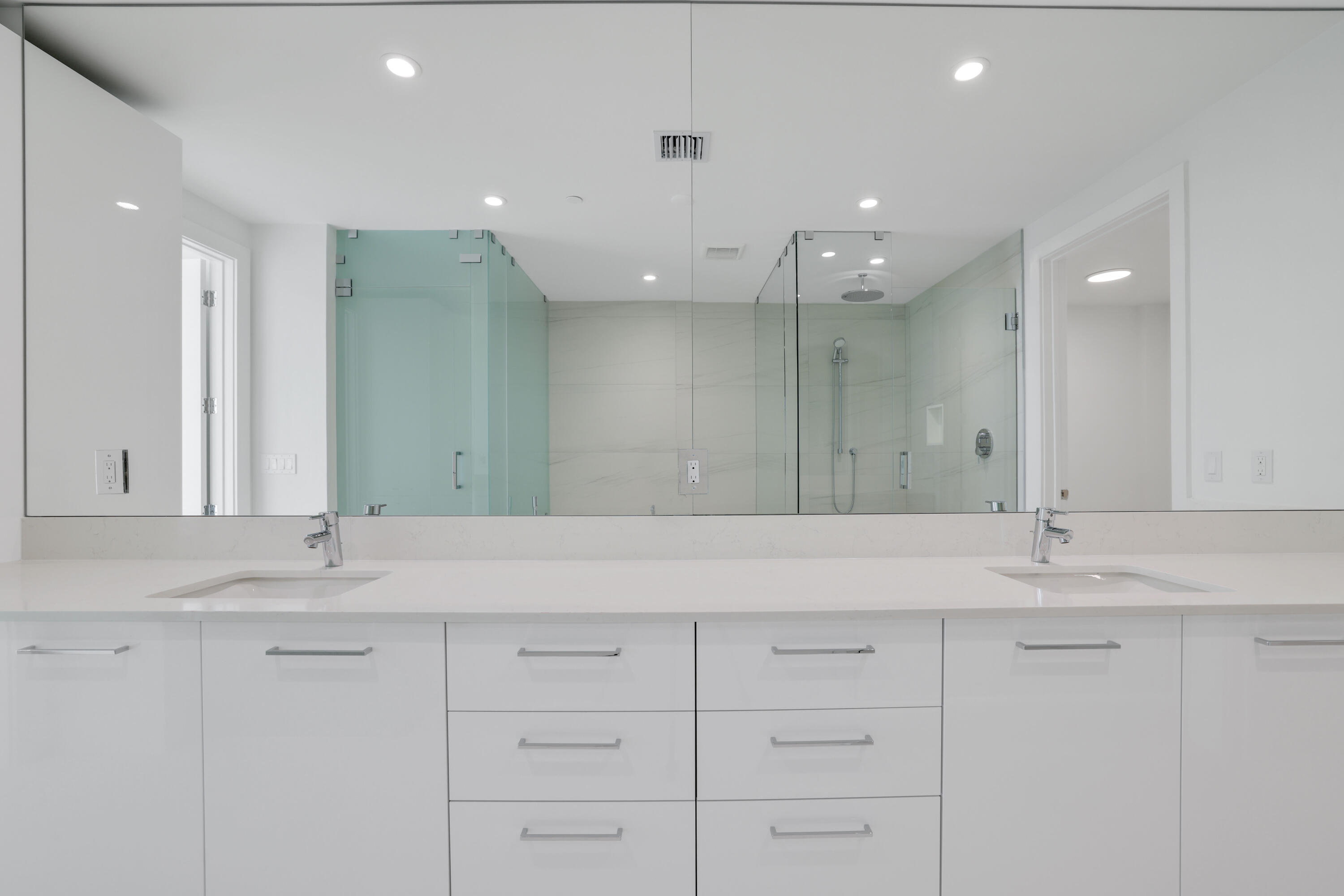 153 N Seabreeze #1001 Fort Lauderdale, FL 33304