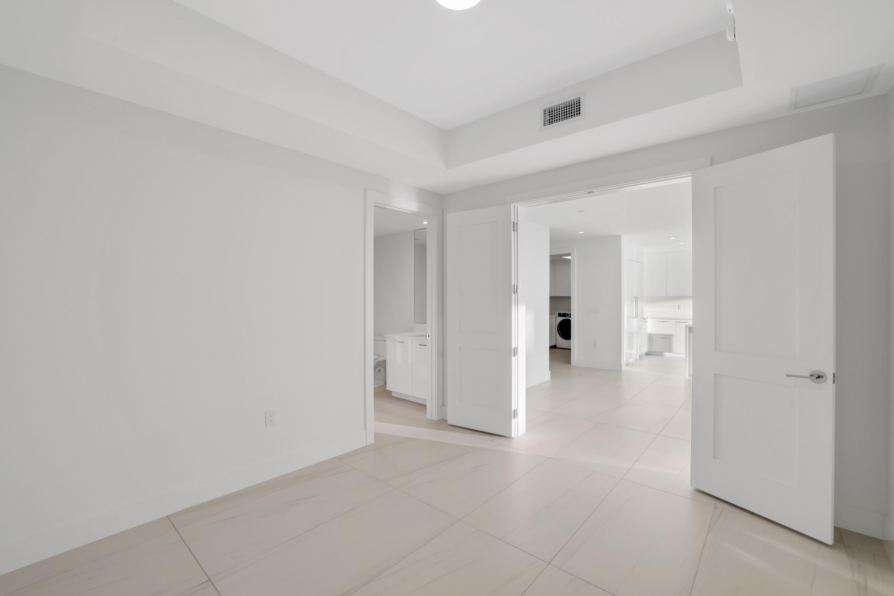 153 N Seabreeze #1001 Fort Lauderdale, FL 33304