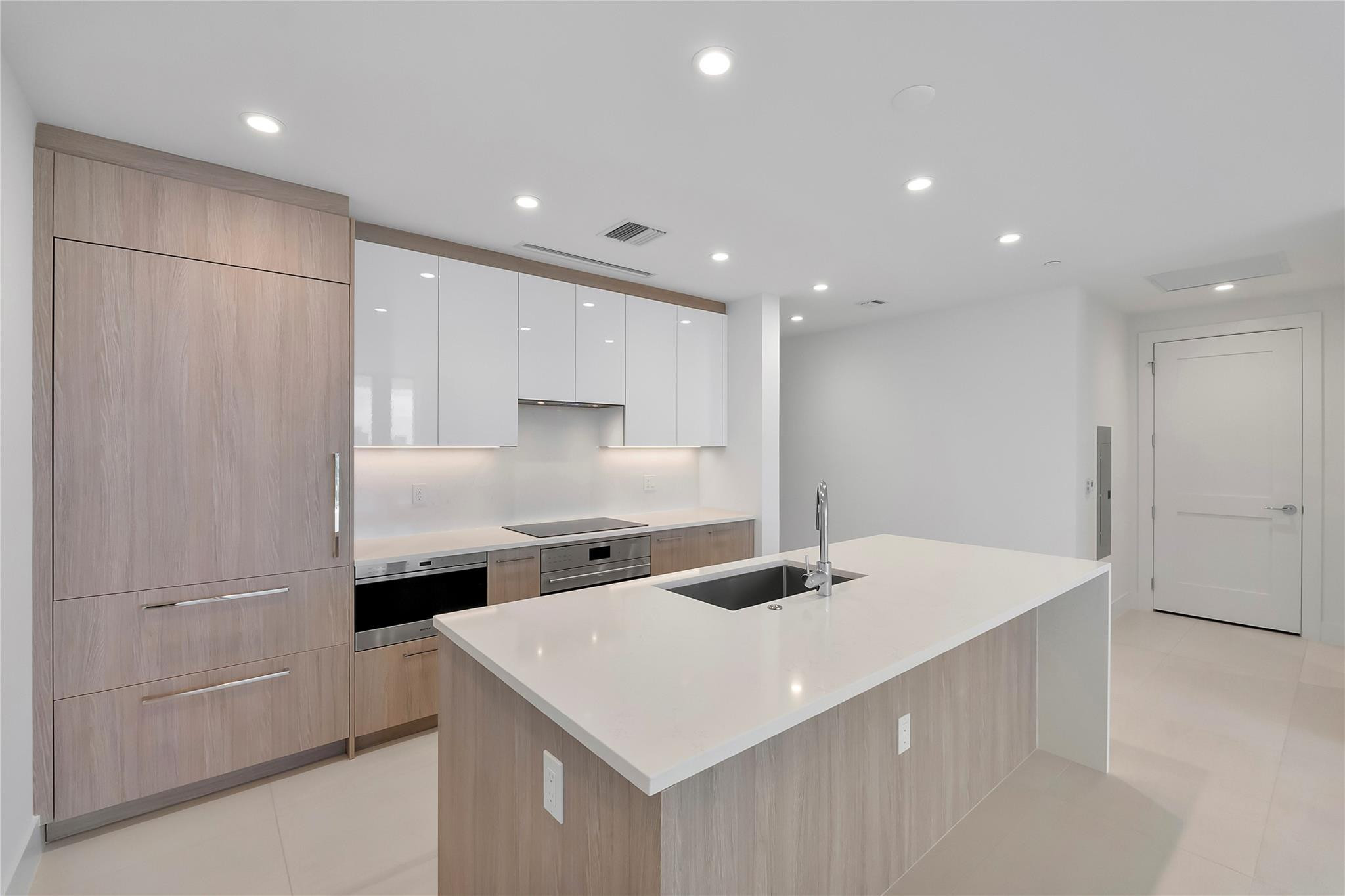 153 N Seabreeze Blvd #1803 Fort Lauderdale, FL 33304