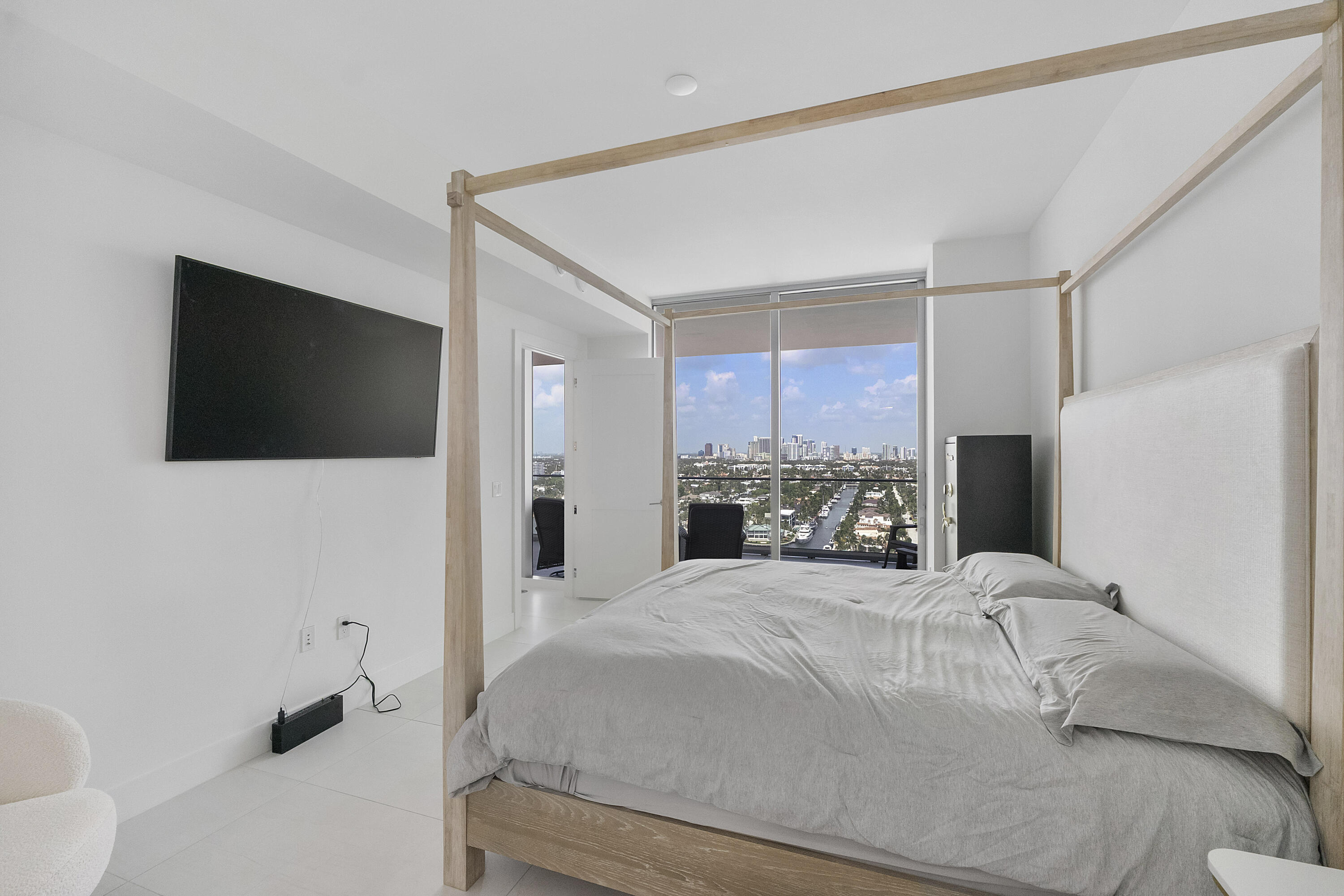 153 N Seabreeze Blvd #1803 Fort Lauderdale, FL 33304