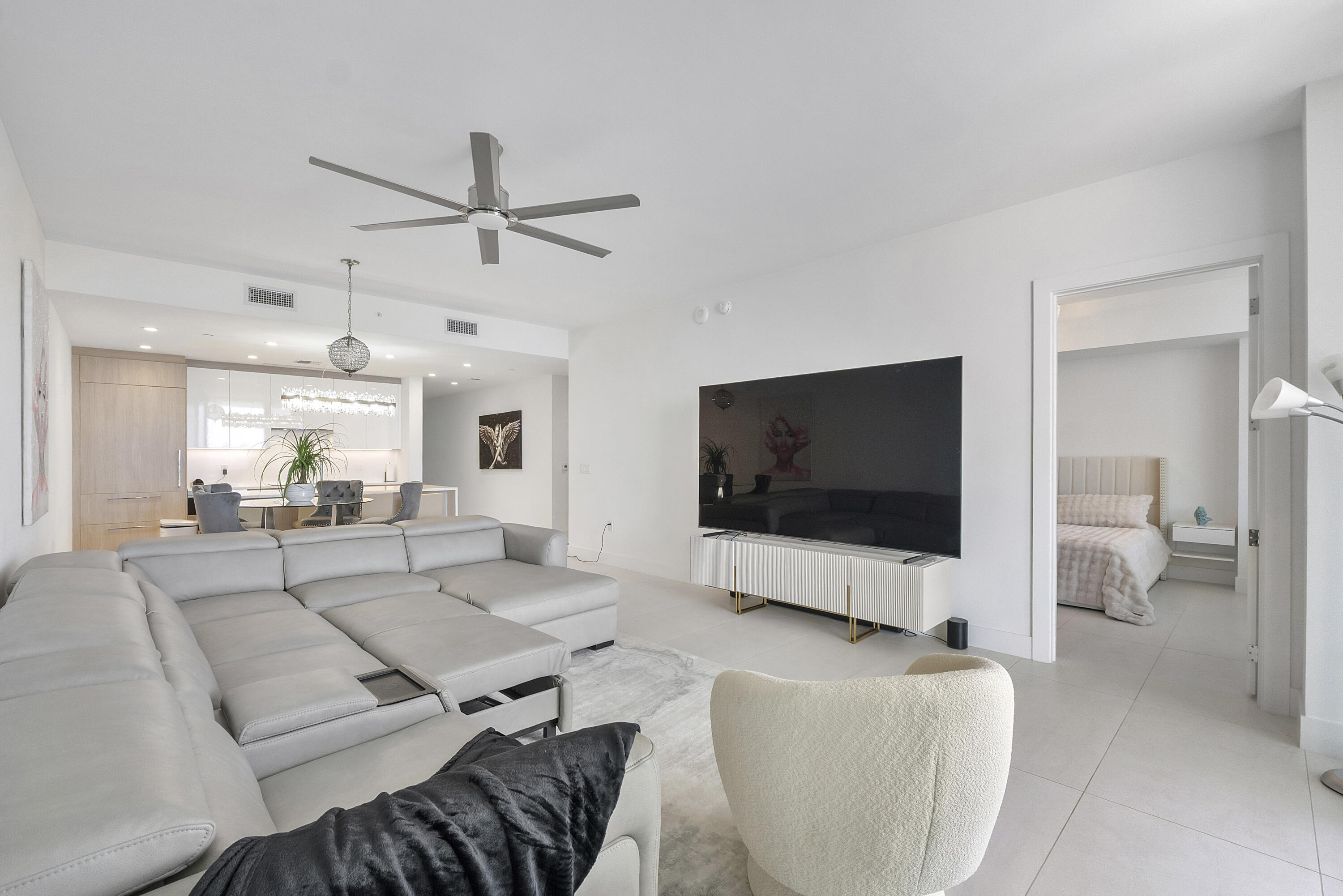 153 N Seabreeze Blvd #1803 Fort Lauderdale, FL 33304