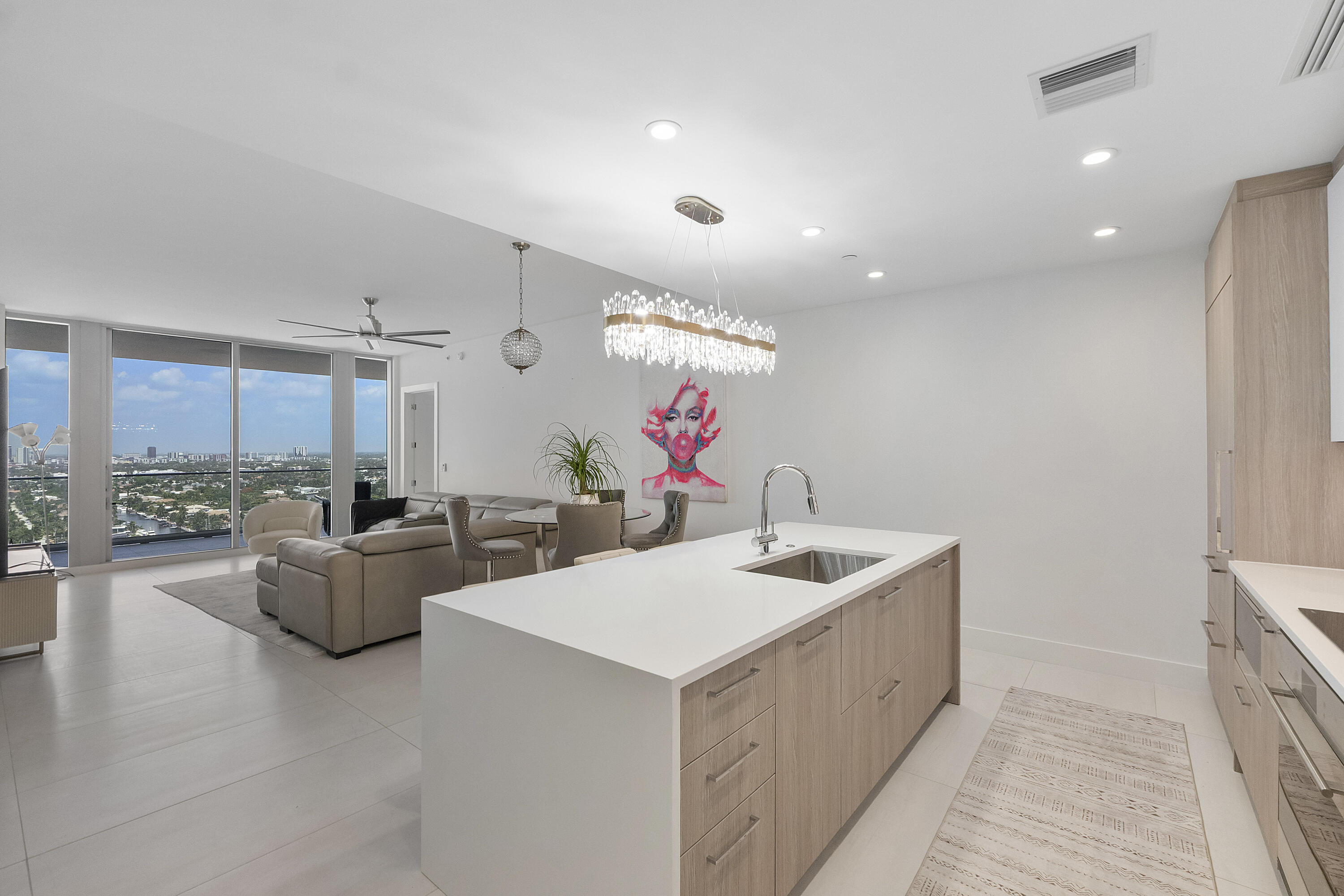 153 N Seabreeze Blvd #1803 Fort Lauderdale, FL 33304
