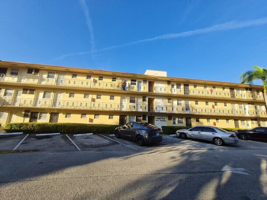 2820 NE 201st #F106