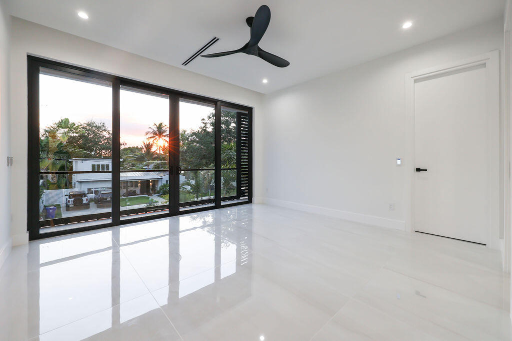 728 NE 17th Ter Fort Lauderdale, FL 33304