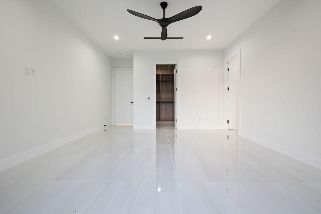 728 NE 17th Ter Fort Lauderdale, FL 33304